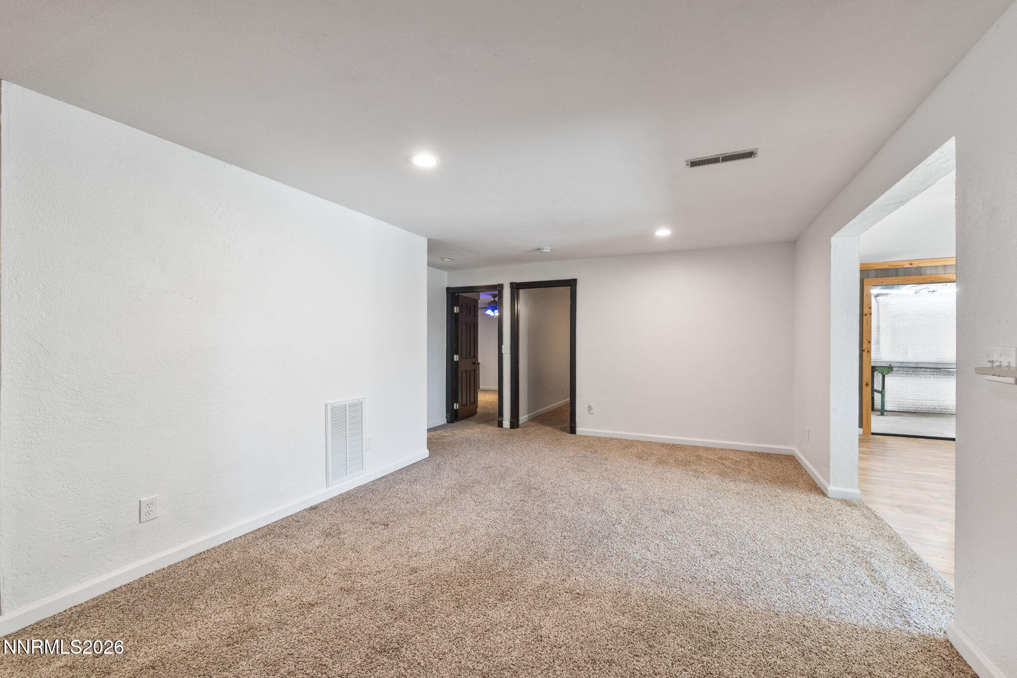 905 S E Street Property Photo 49