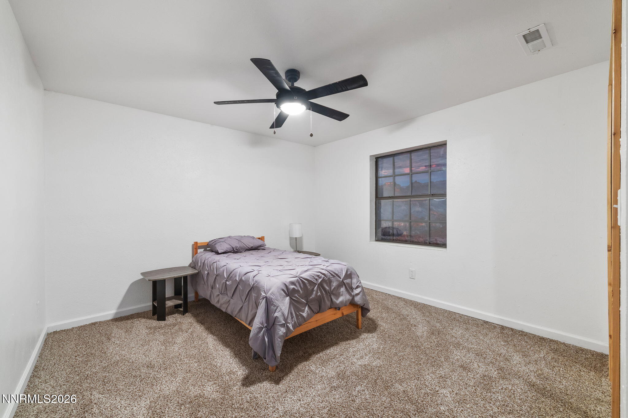 905 S E Street Property Photo 53