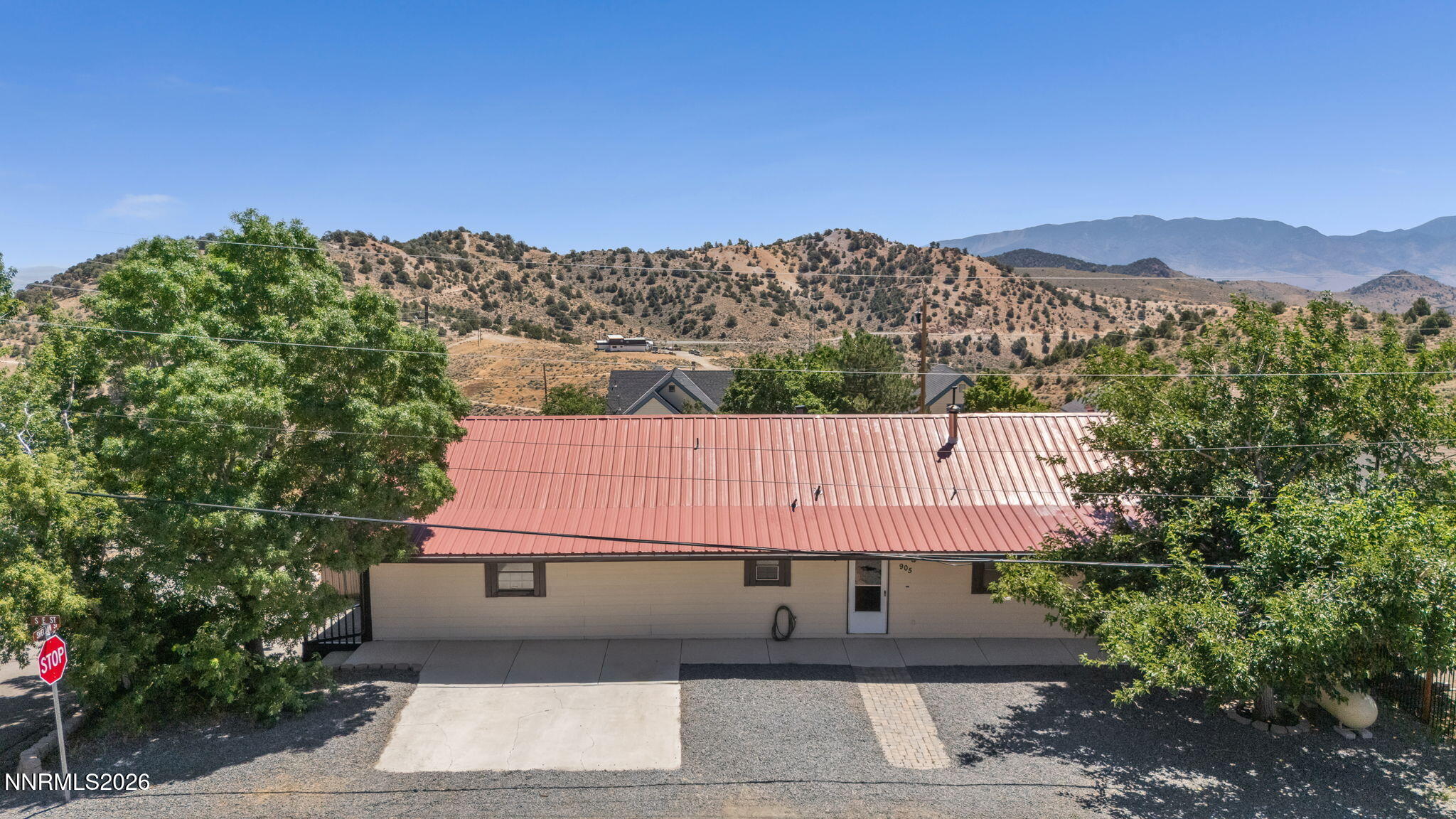 905 S E Street Property Photo 63