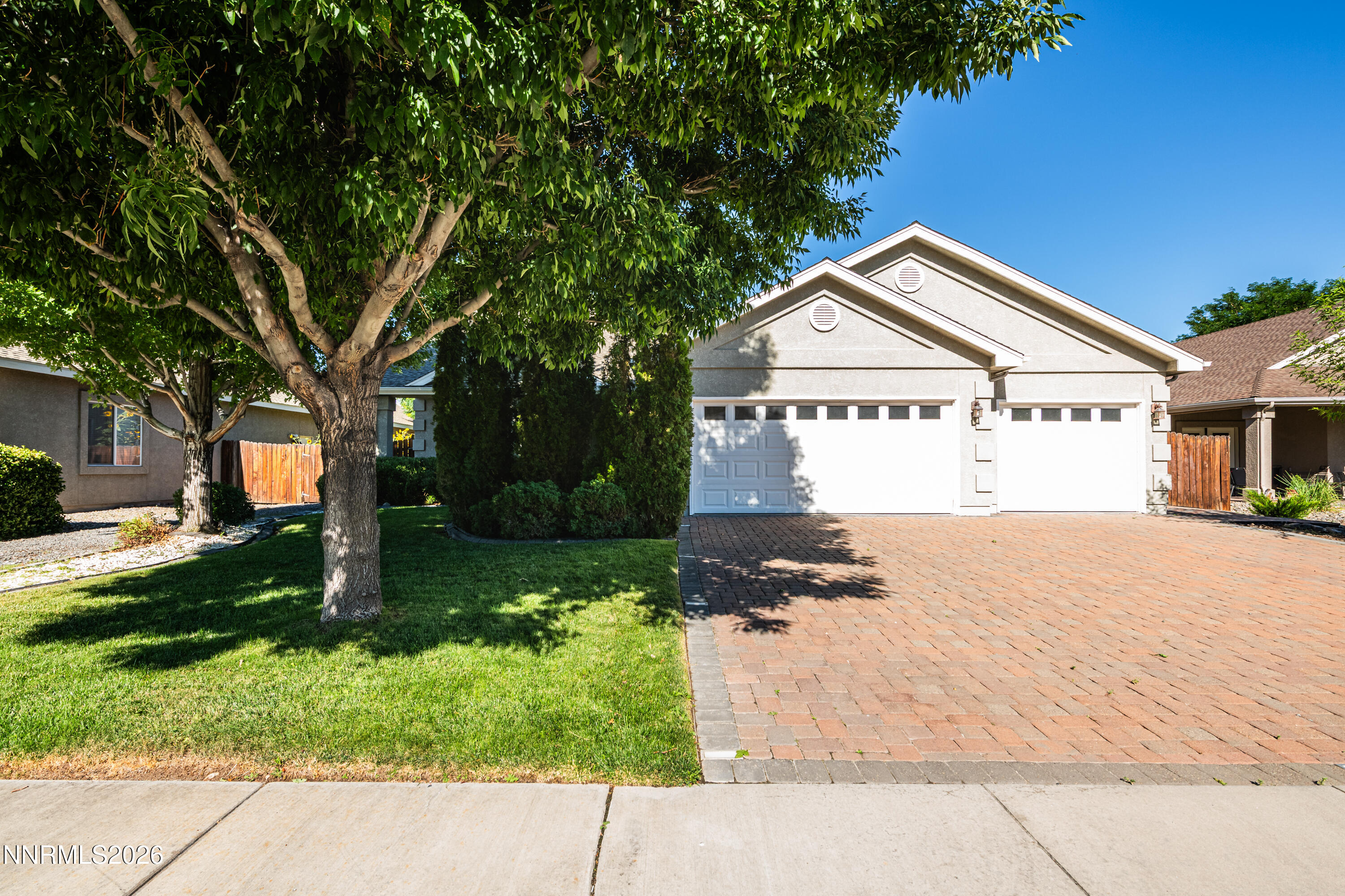 1482 Grendon Way Property Photo 2
