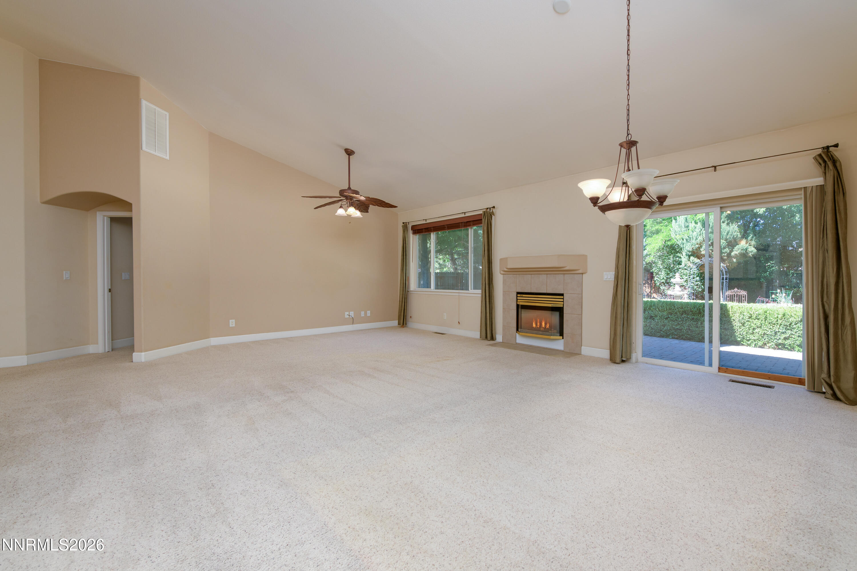 1482 Grendon Way Property Photo 16