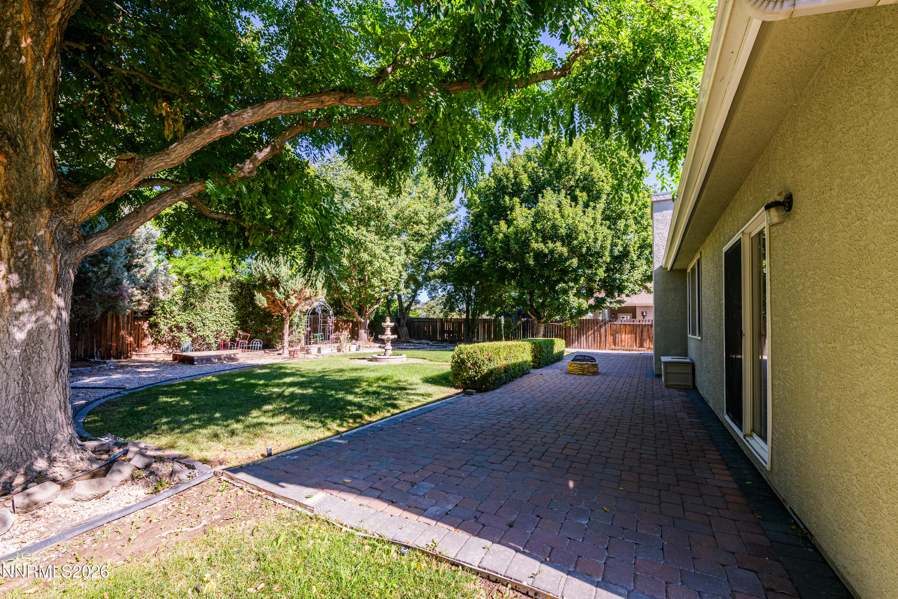 1482 Grendon Way Property Photo 33