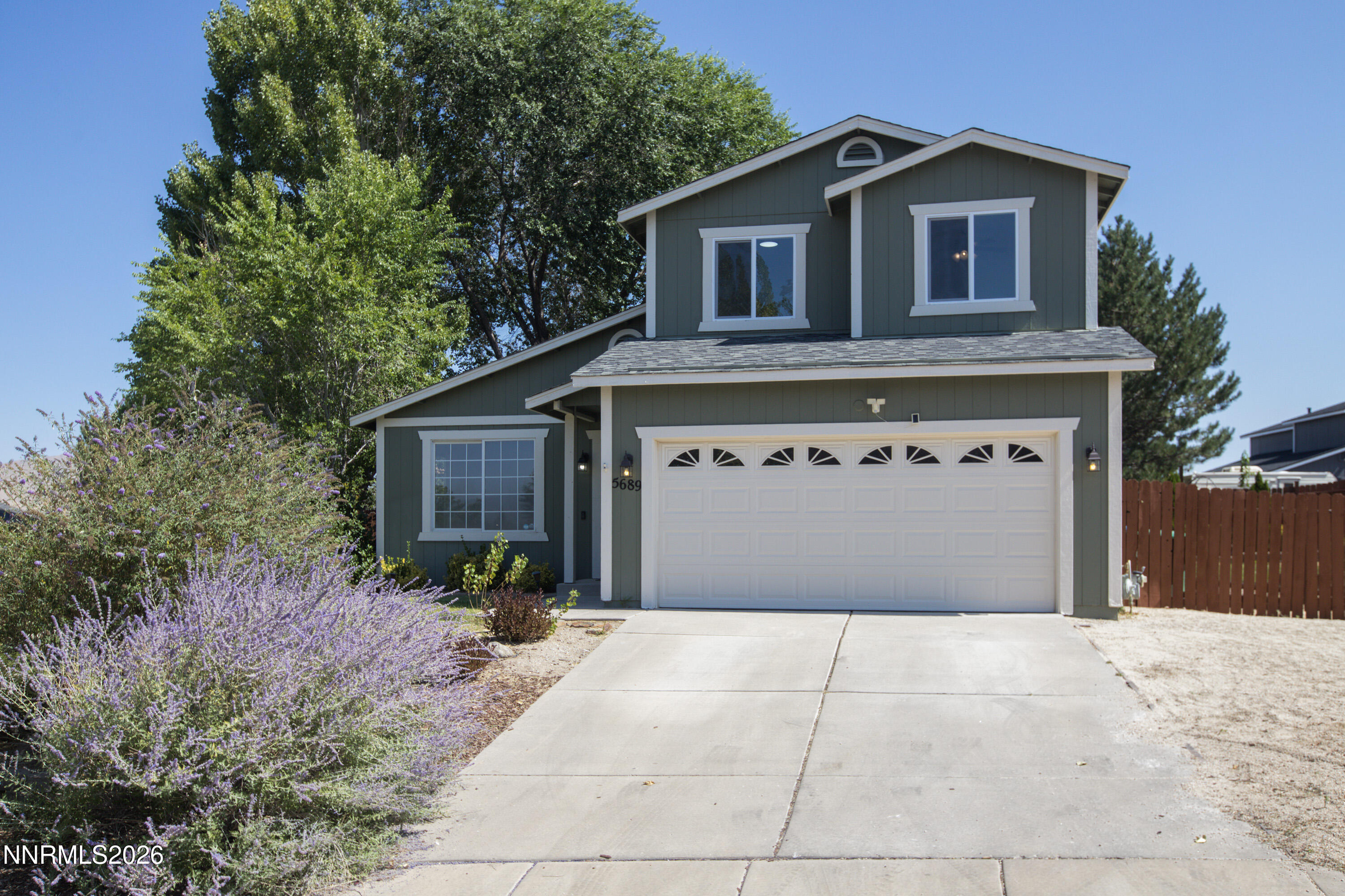 5689 Peach Court Property Photo 1