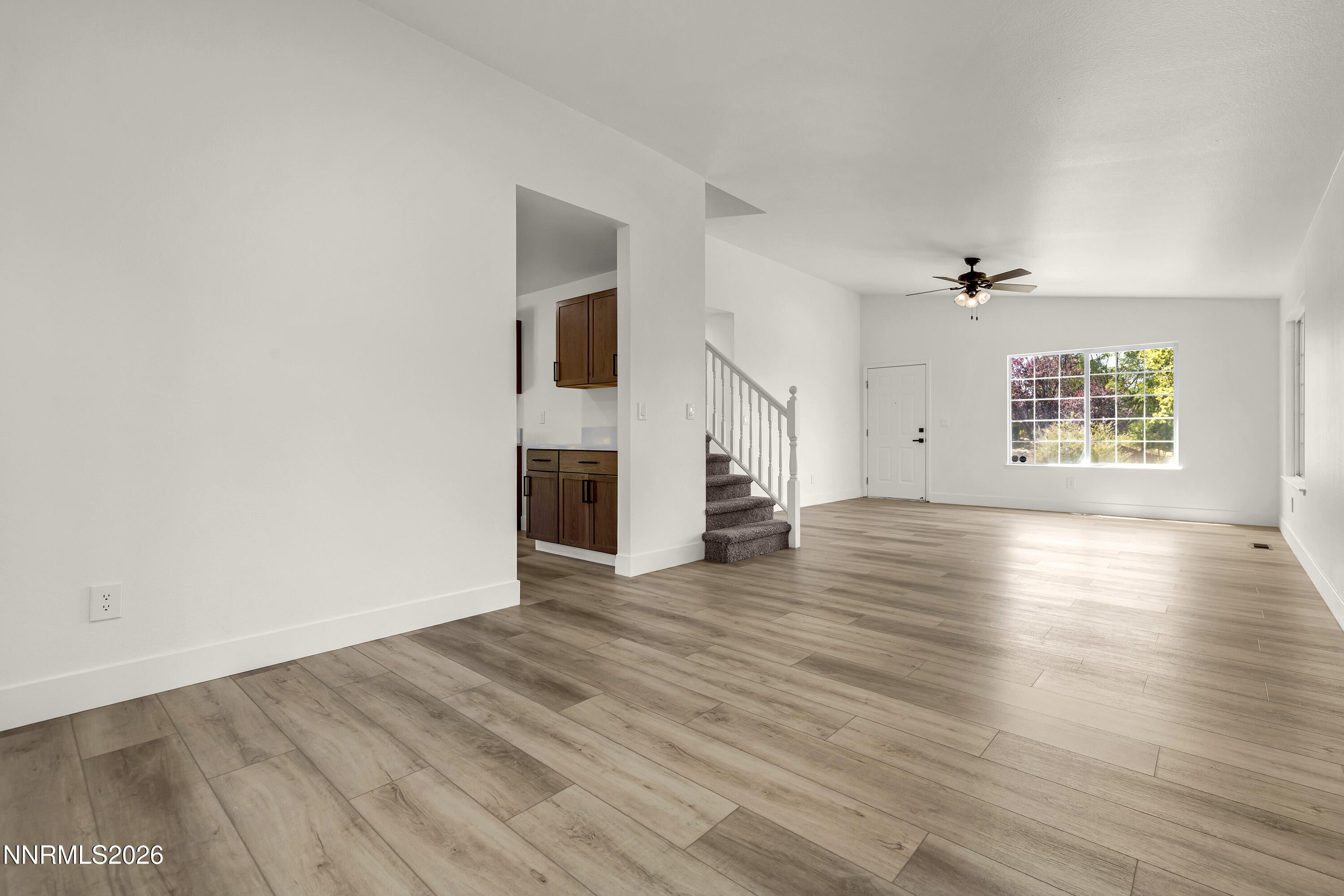 5689 Peach Court Property Photo 12