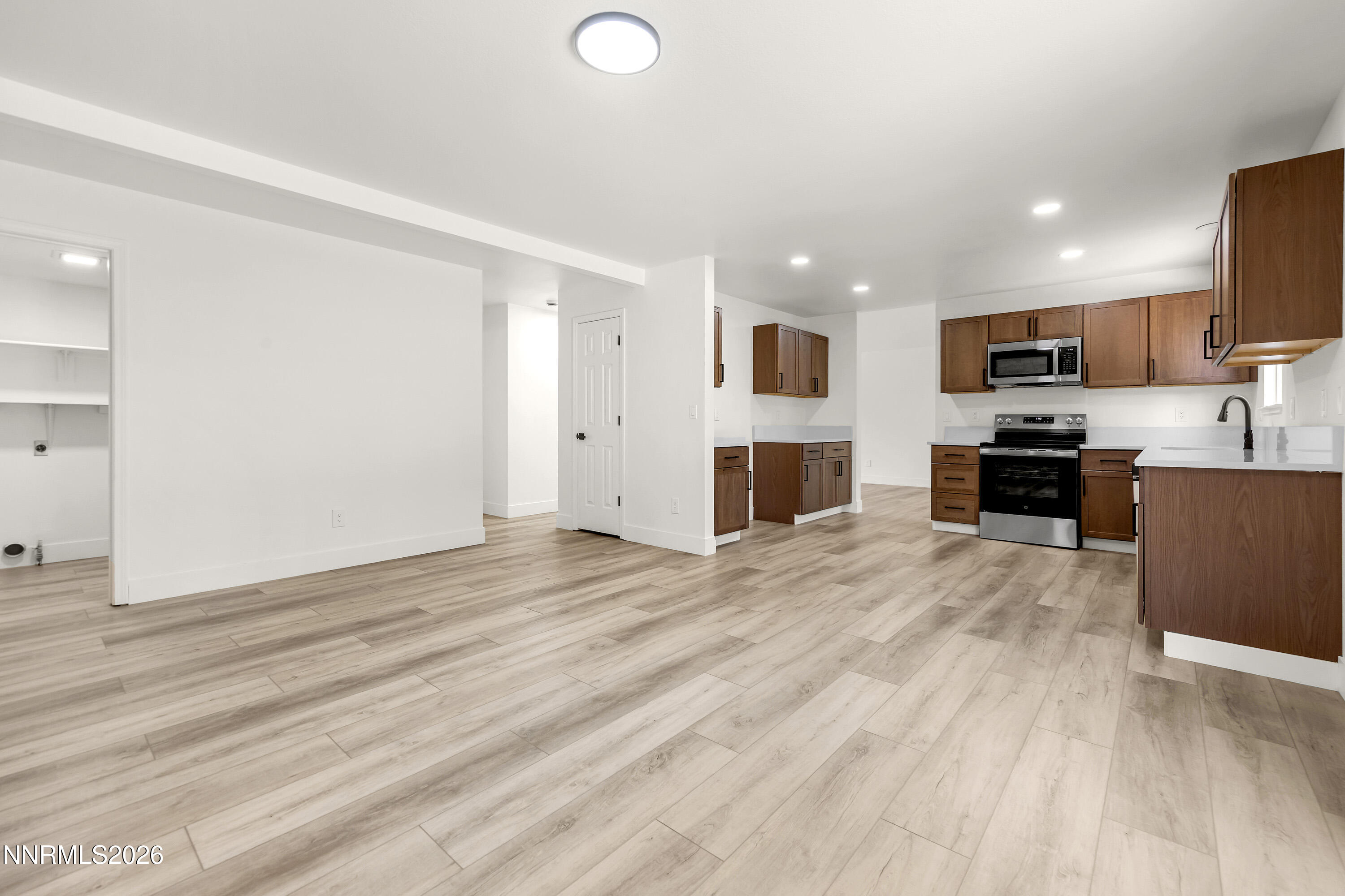 5689 Peach Court Property Photo 19