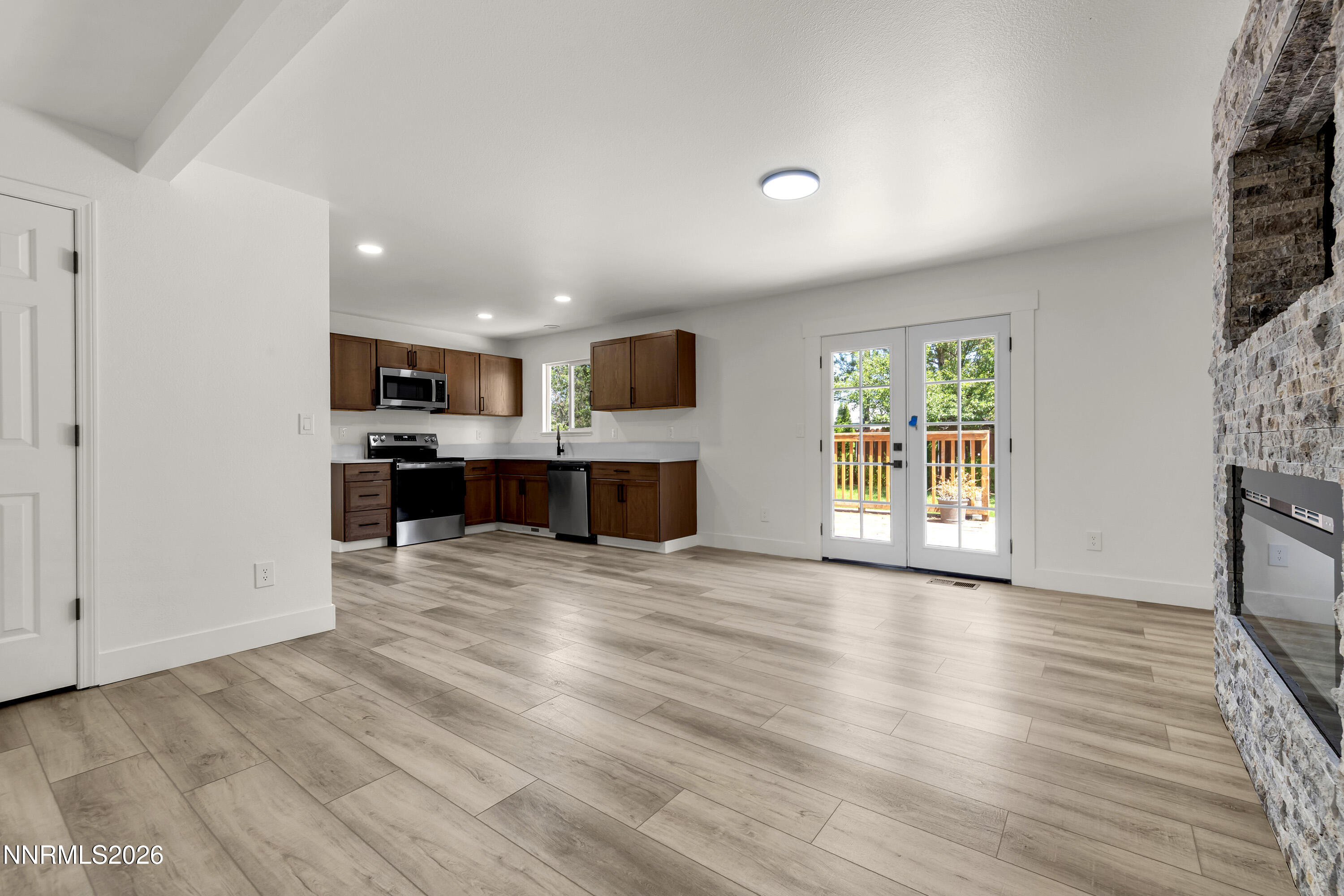5689 Peach Court Property Photo 20