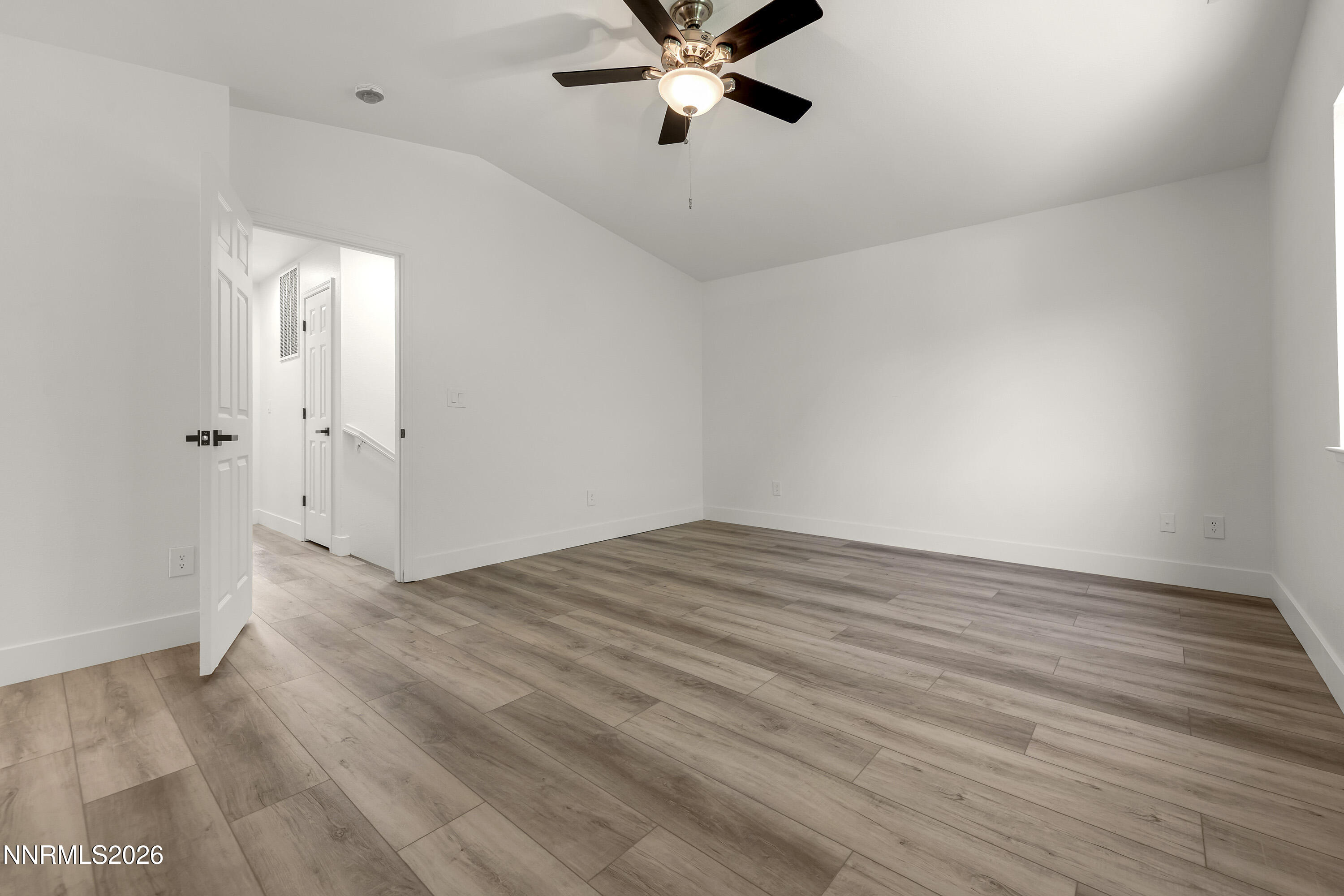 5689 Peach Court Property Photo 26