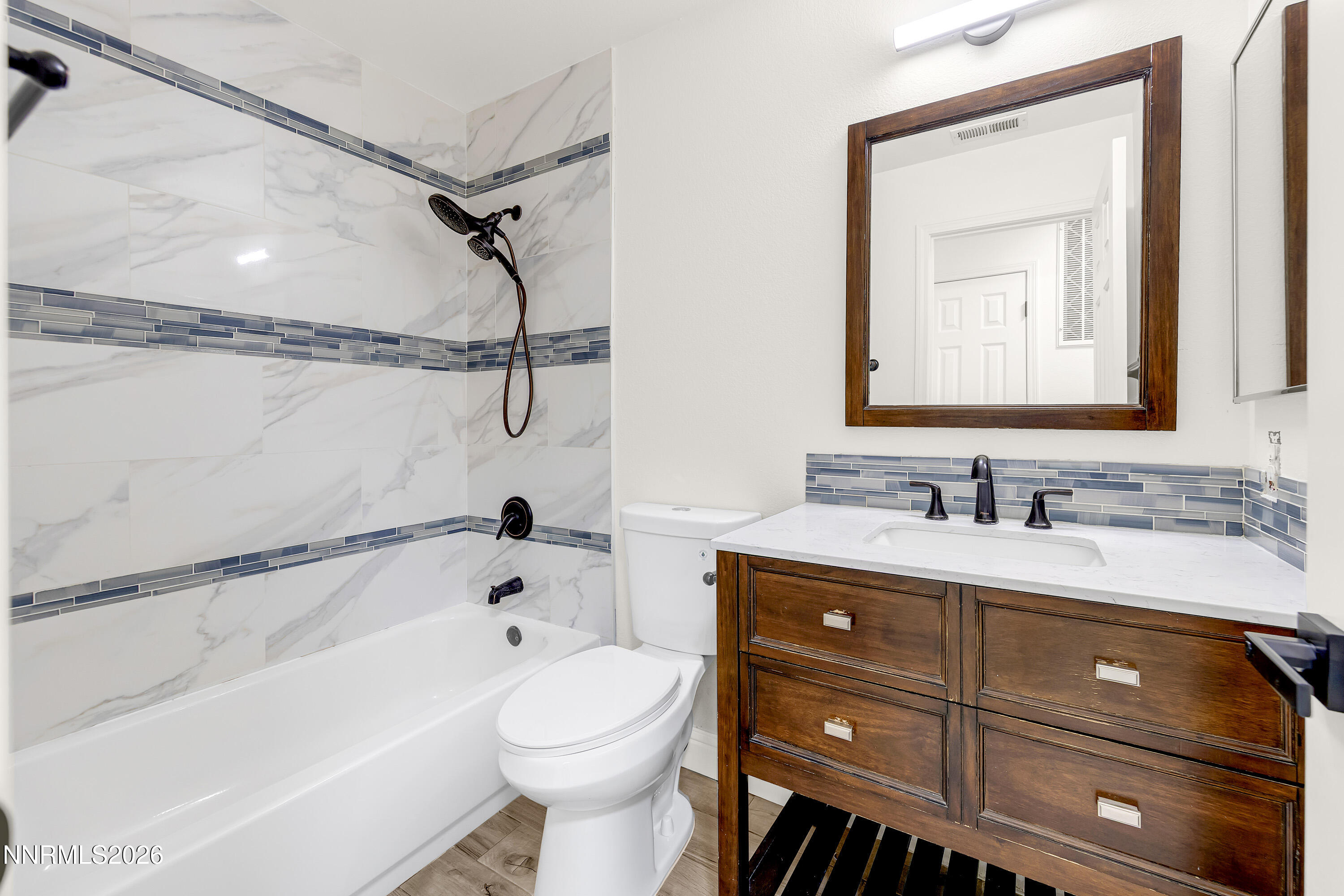 5689 Peach Court Property Photo 28