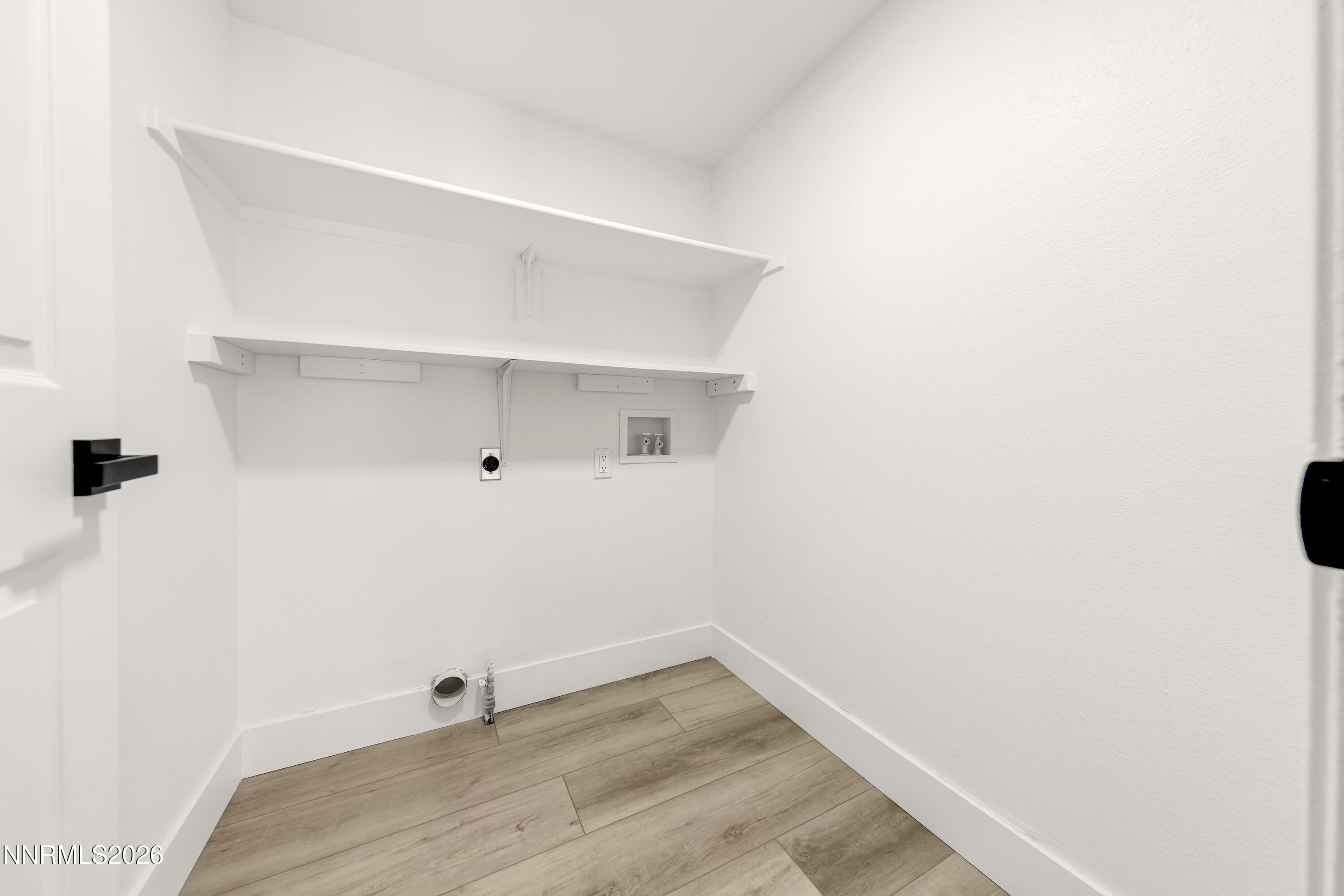 5689 Peach Court Property Photo 37