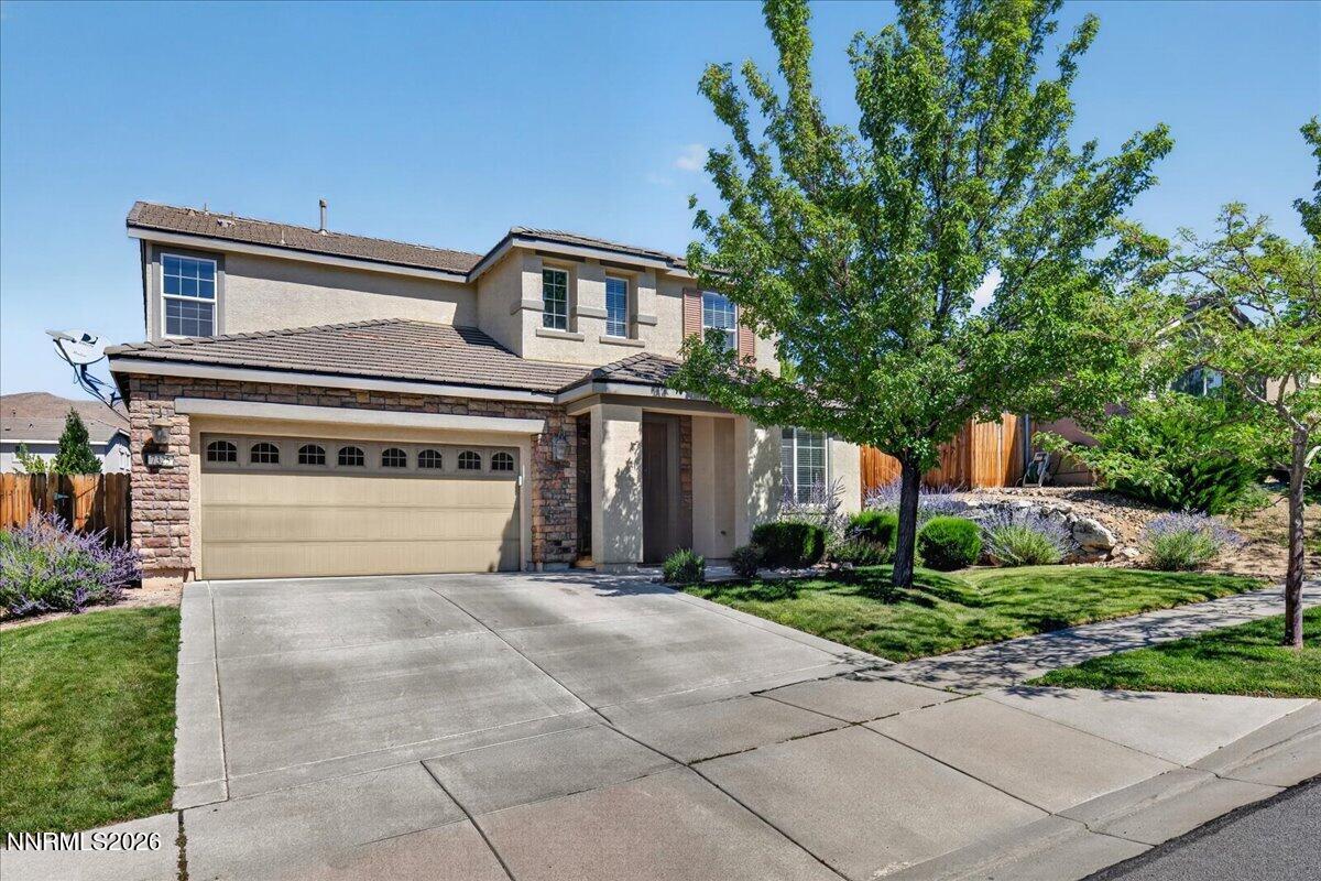 7325 Heritage Oaks Drive Property Photo 1