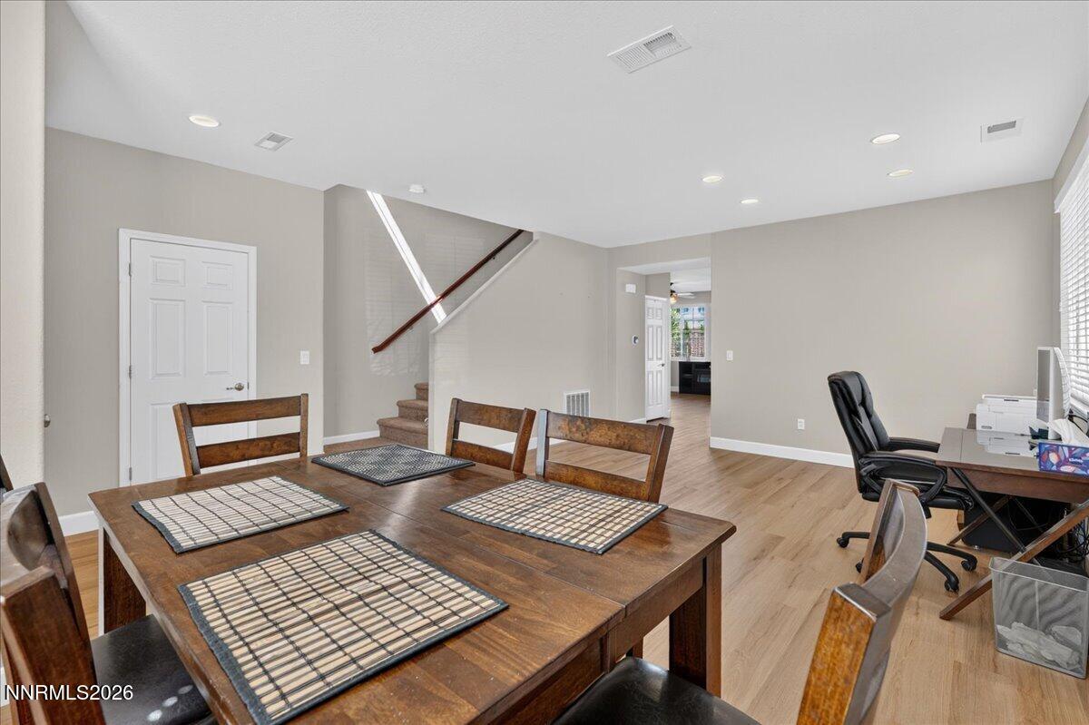 7325 Heritage Oaks Drive Property Photo 3