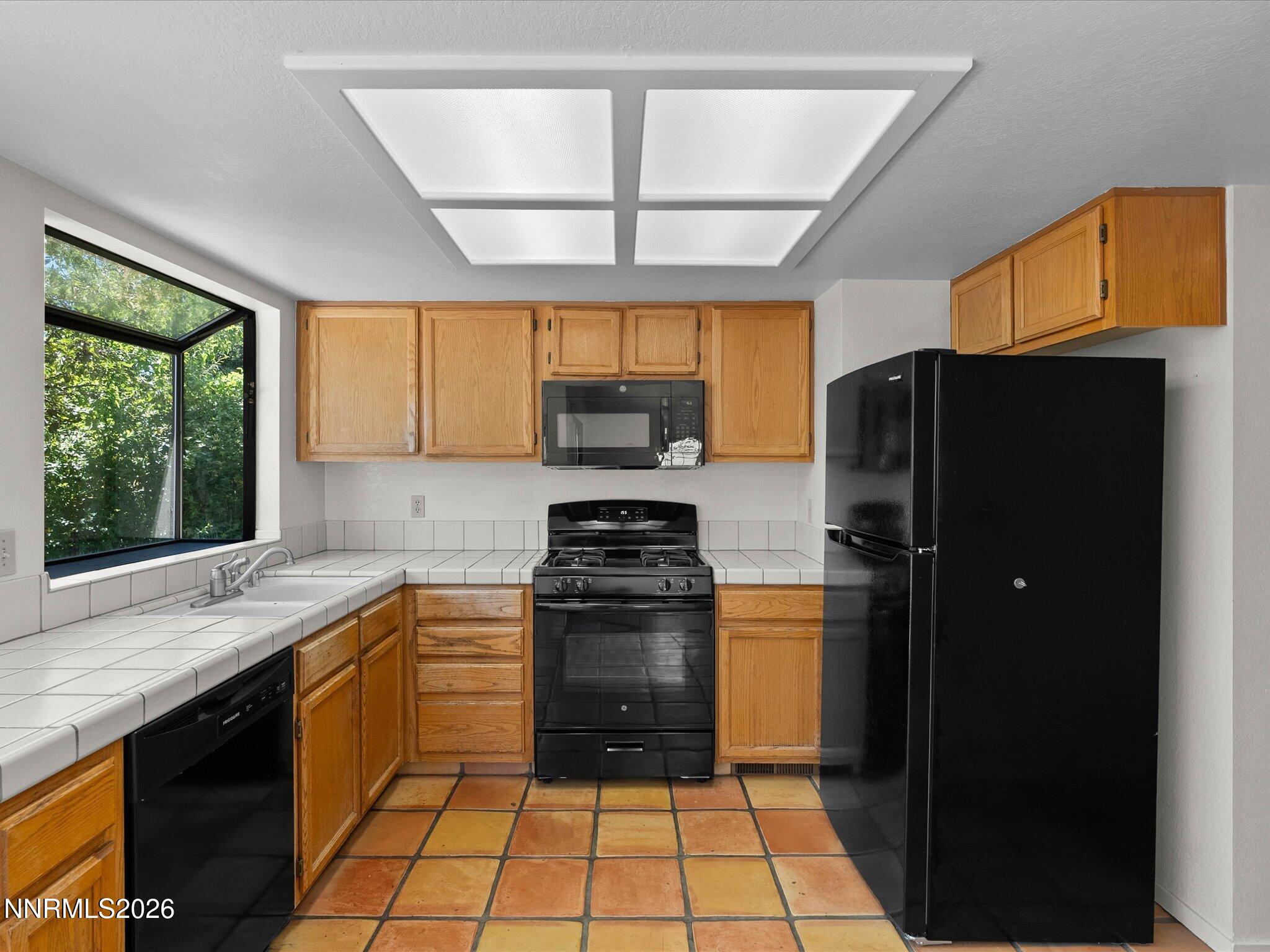 5966 Coyote Ridge Road Property Photo 11