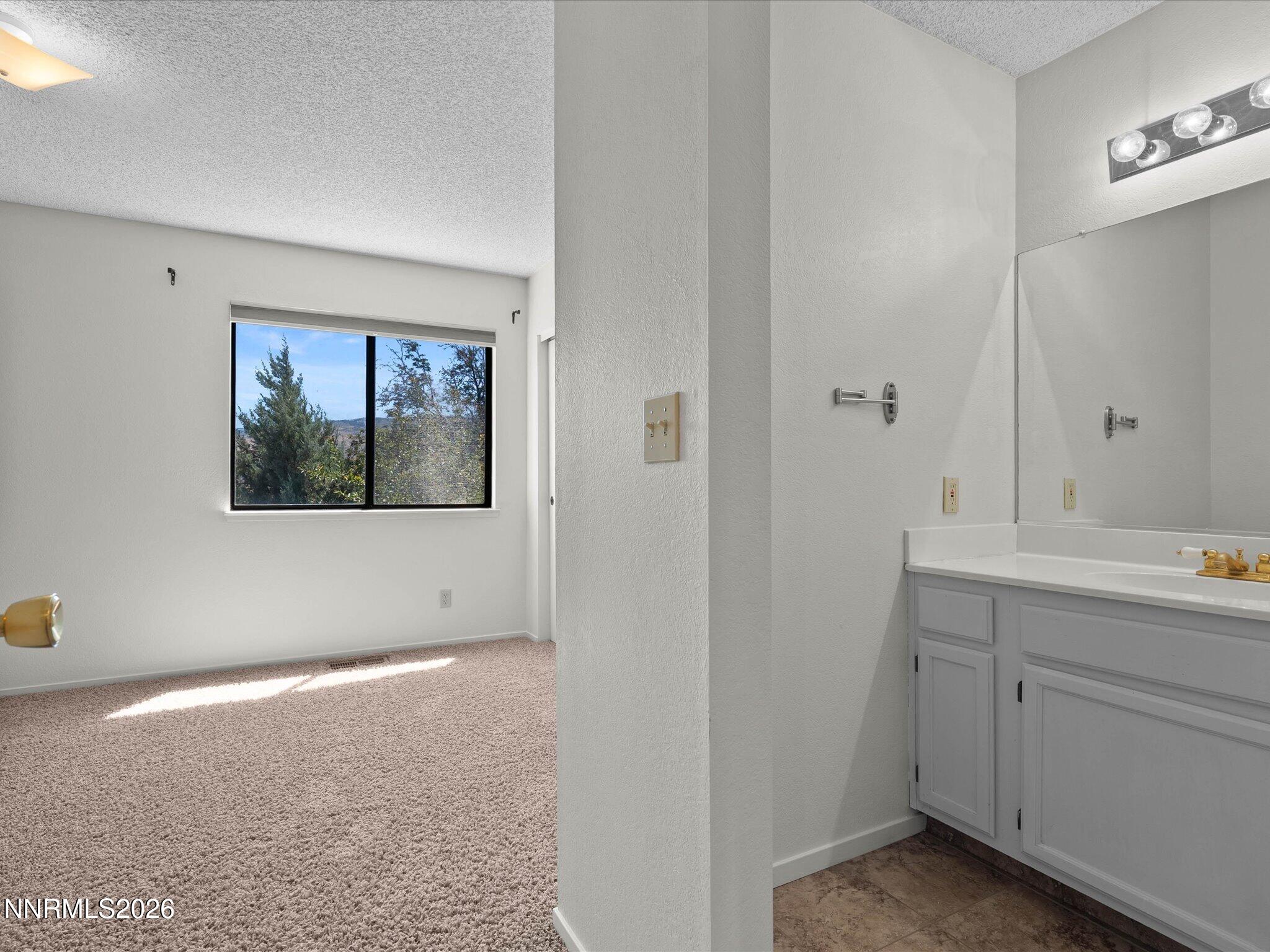 5966 Coyote Ridge Road Property Photo 17