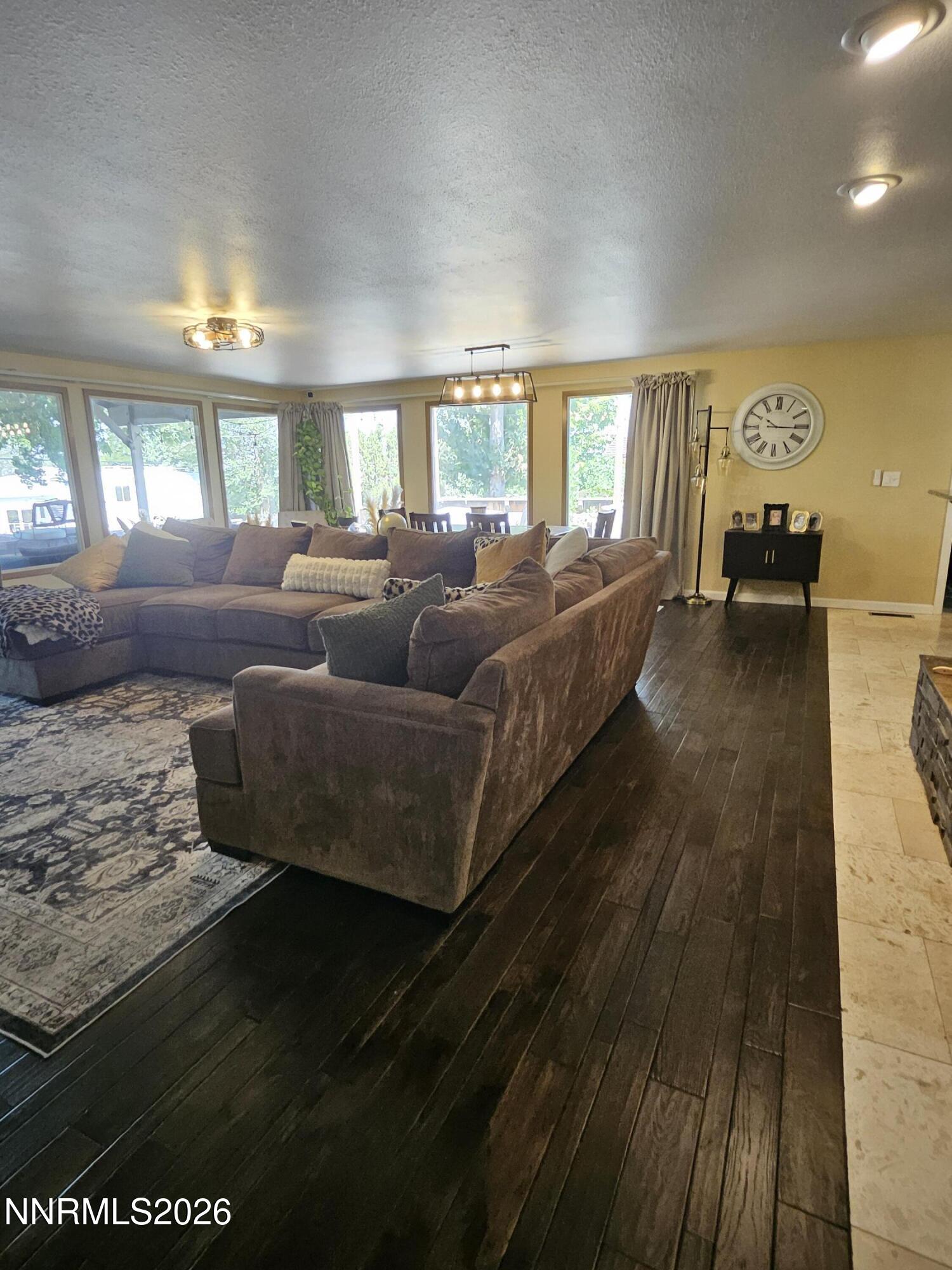 13935 Rancheros Drive Property Photo 7