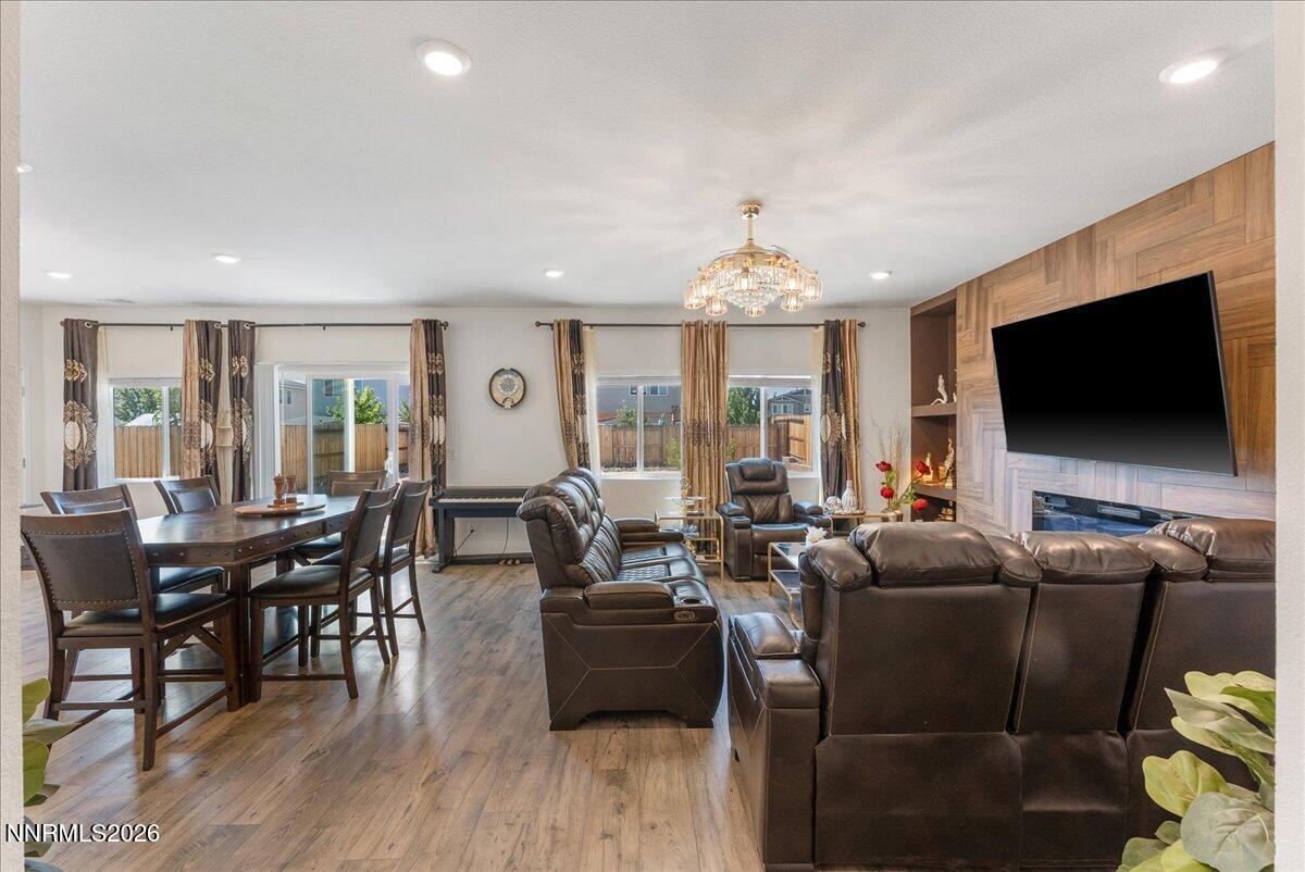 1377 Full Moon Way Property Photo 4