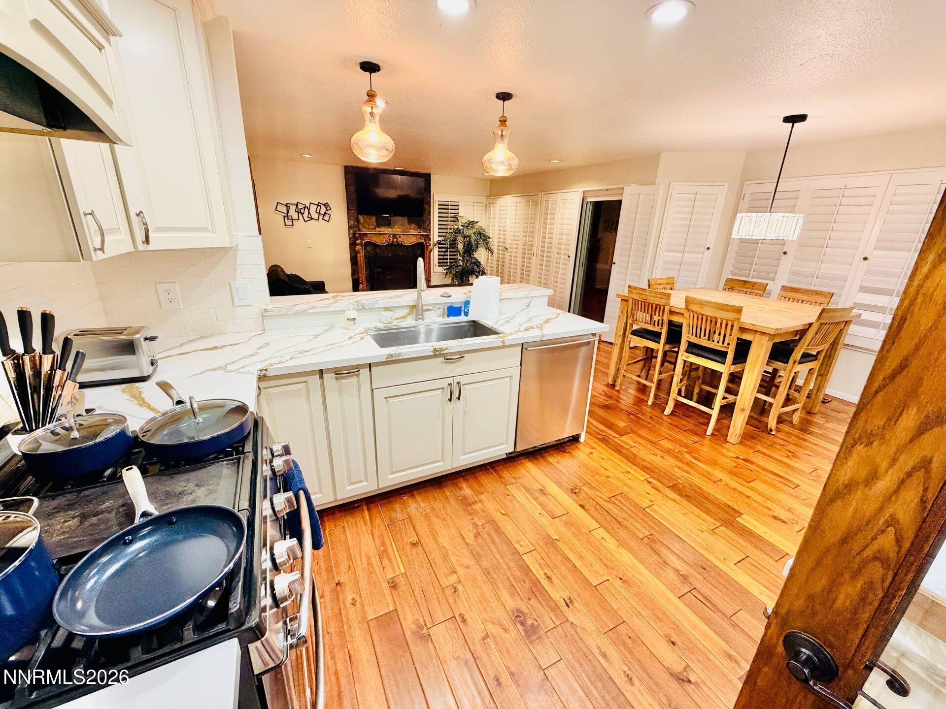 858 Lighthouse Court Property Photo 10