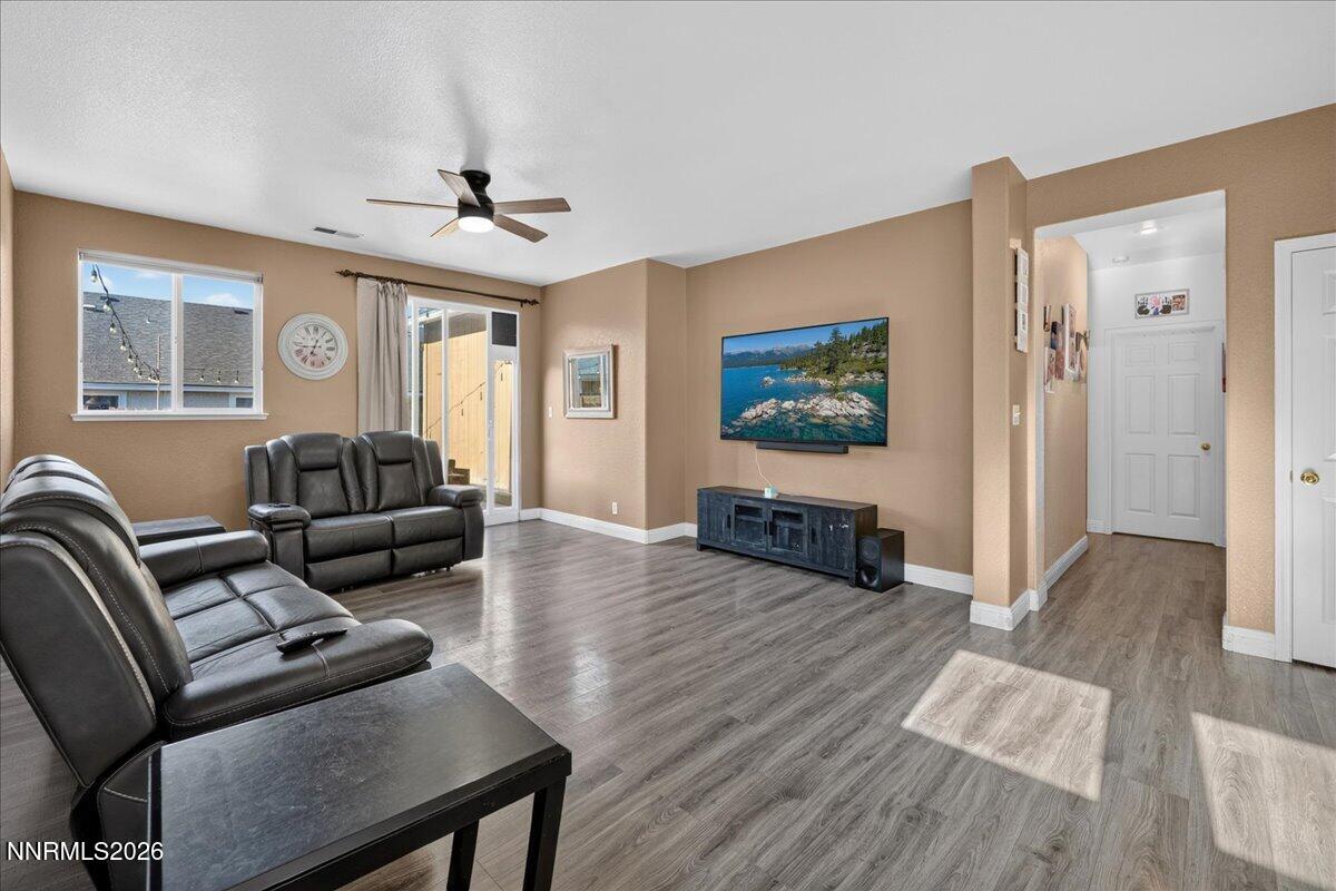 1460 Shadow Lane Property Photo 4