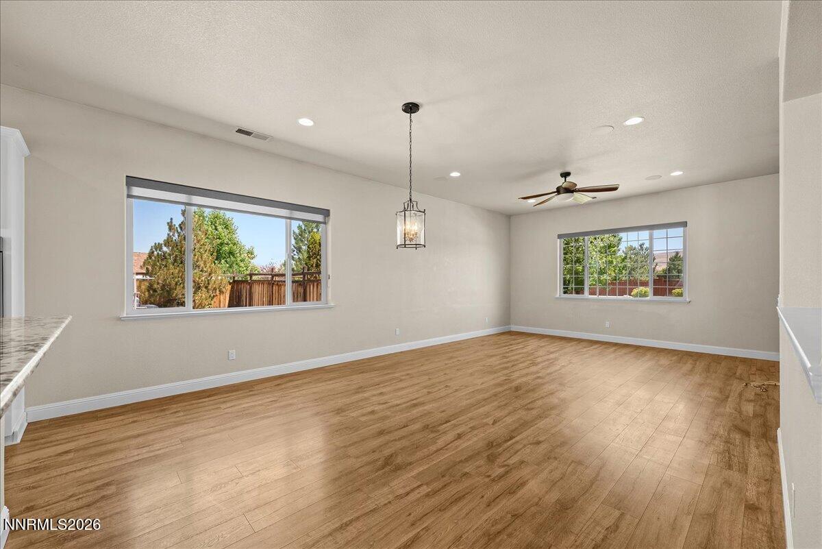 9585 Hayfield Drive Property Photo 7
