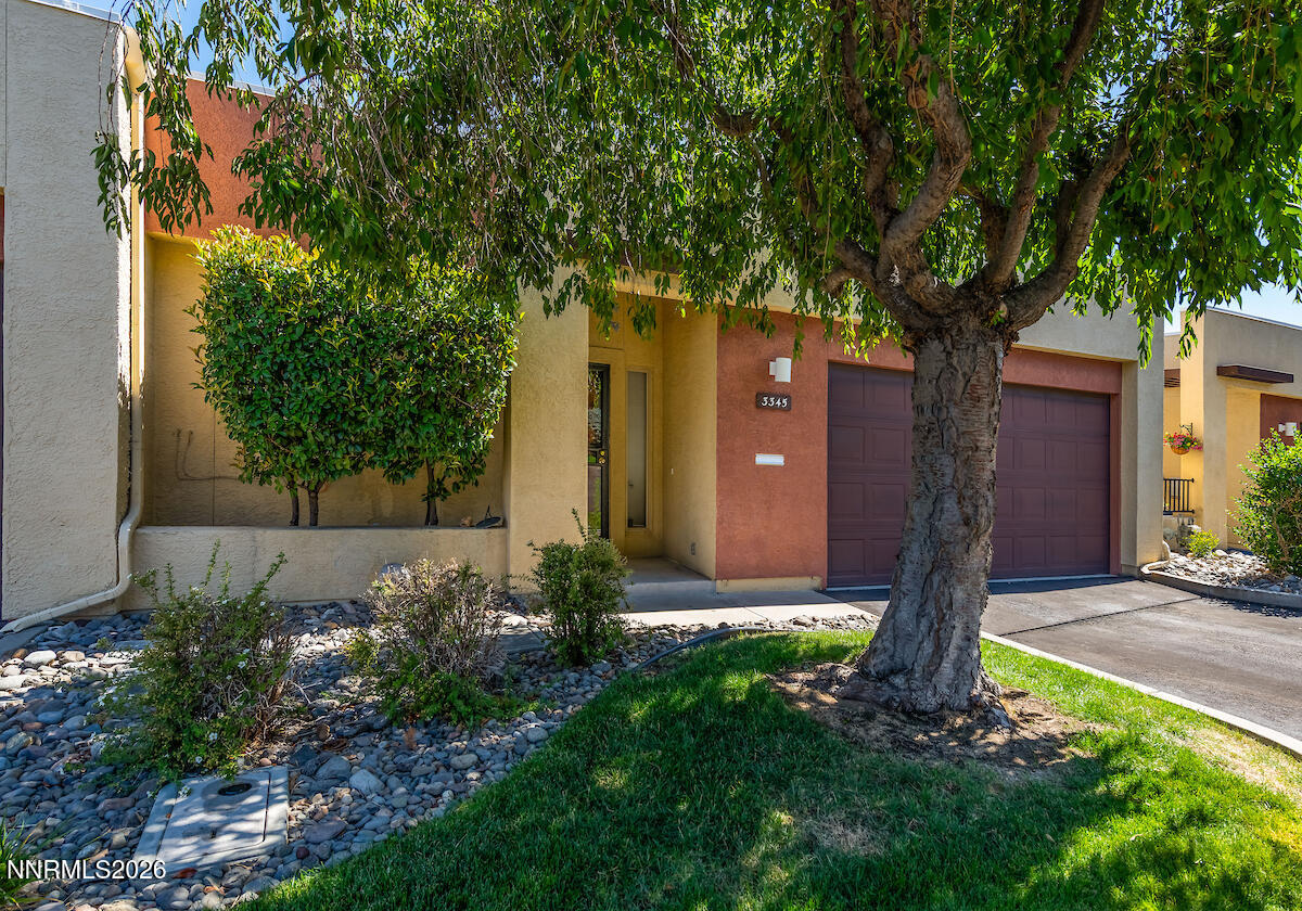 3345 Skyline Boulevard Property Photo 2