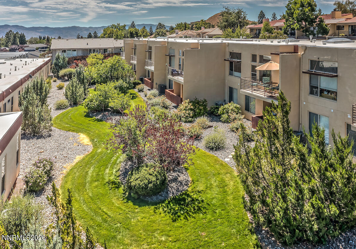 3345 Skyline Boulevard Property Photo 6