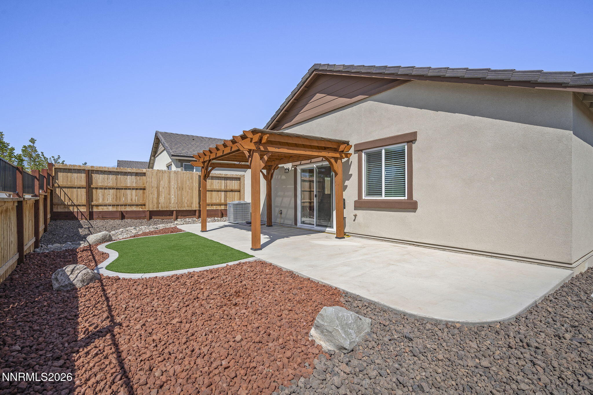 933 Cascade Range Drive Property Photo 22