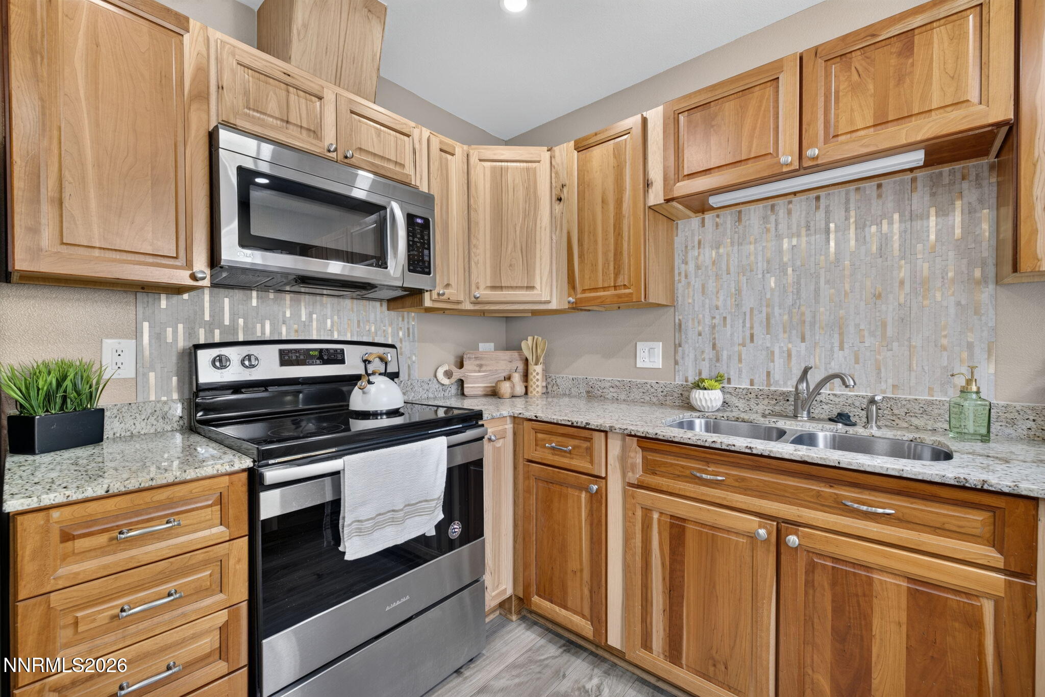 308 L Street Property Photo 7