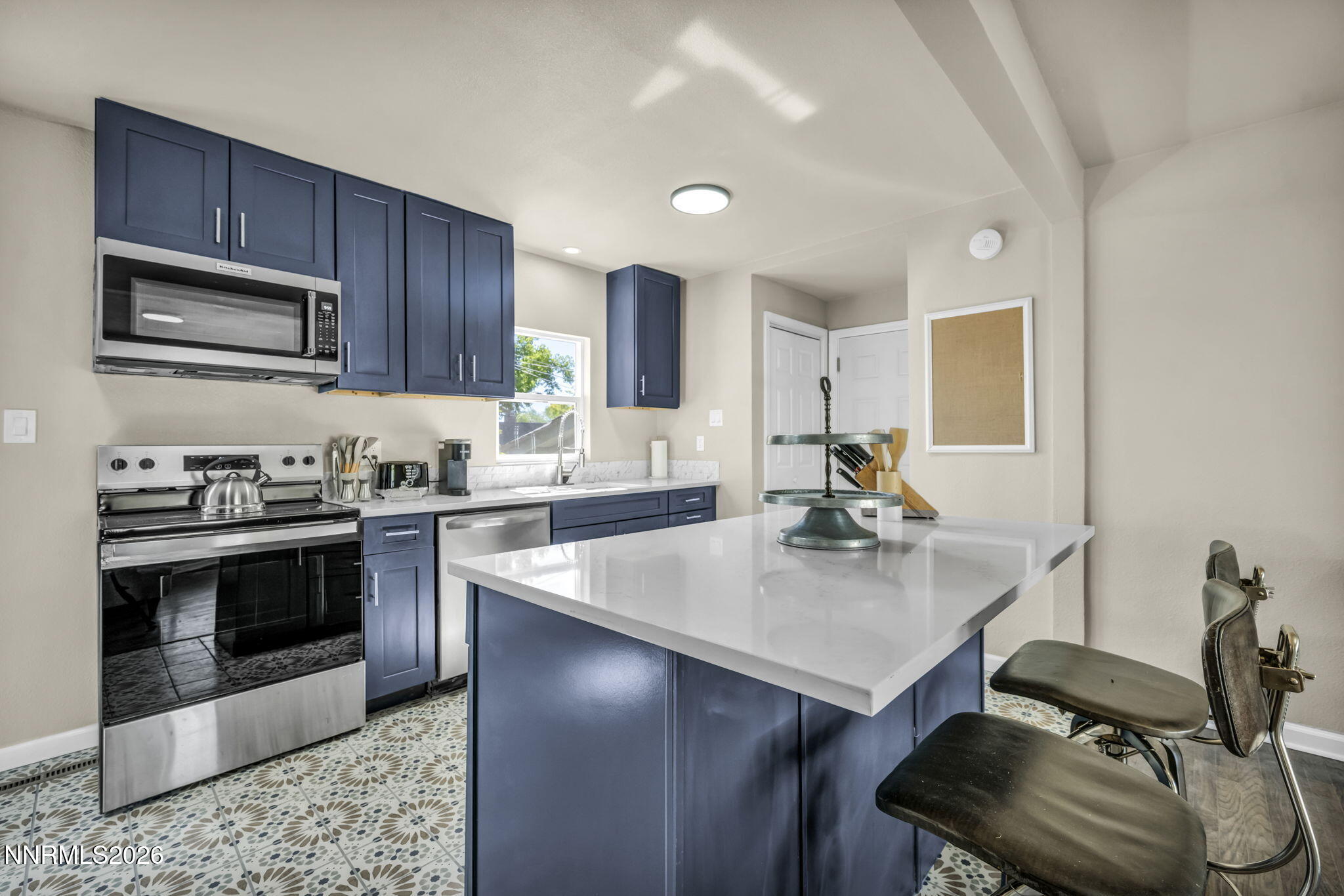 1678 Ordway Avenue Property Photo 2