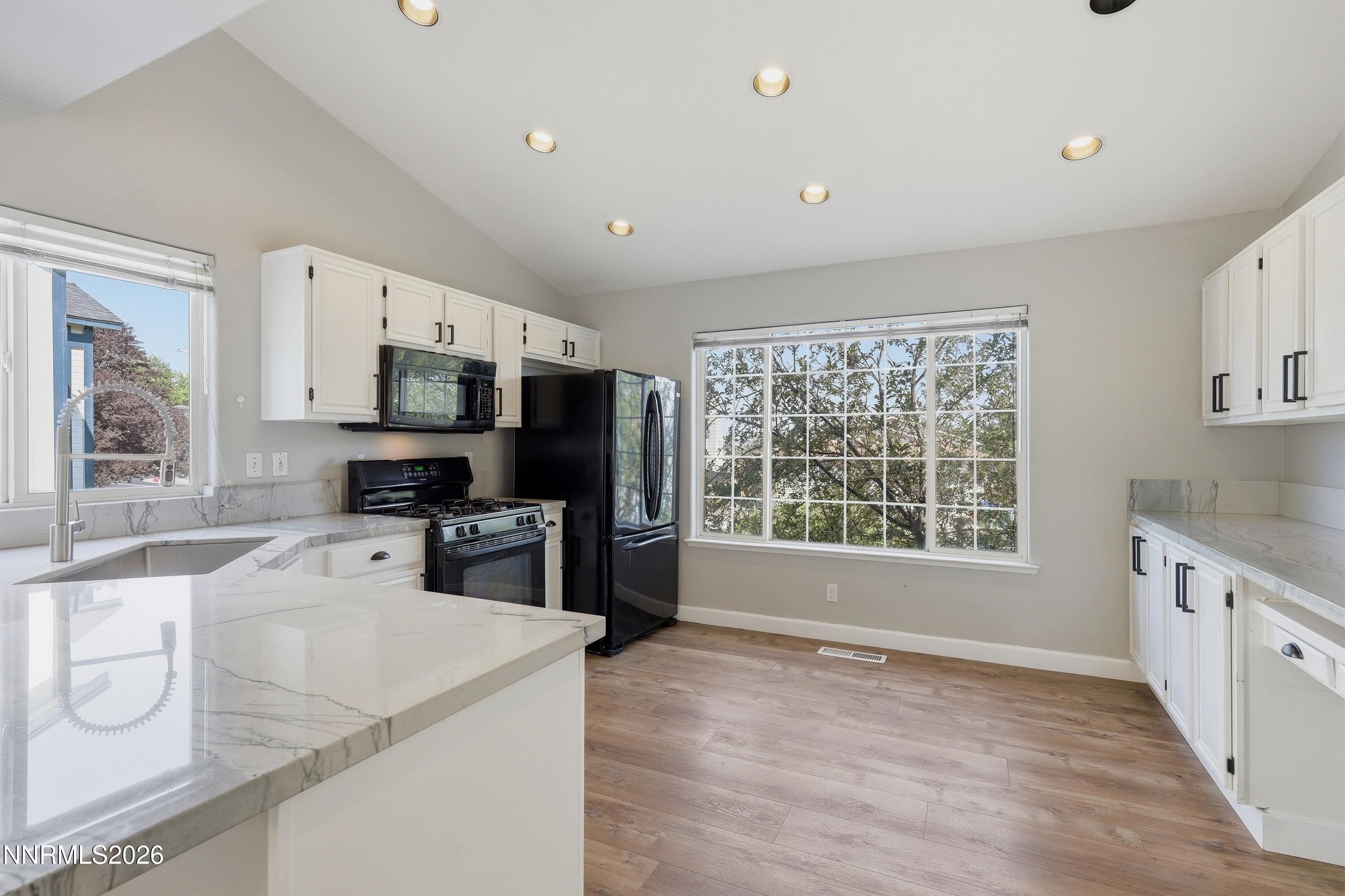 3015 Scottsdale Road Property Photo 8