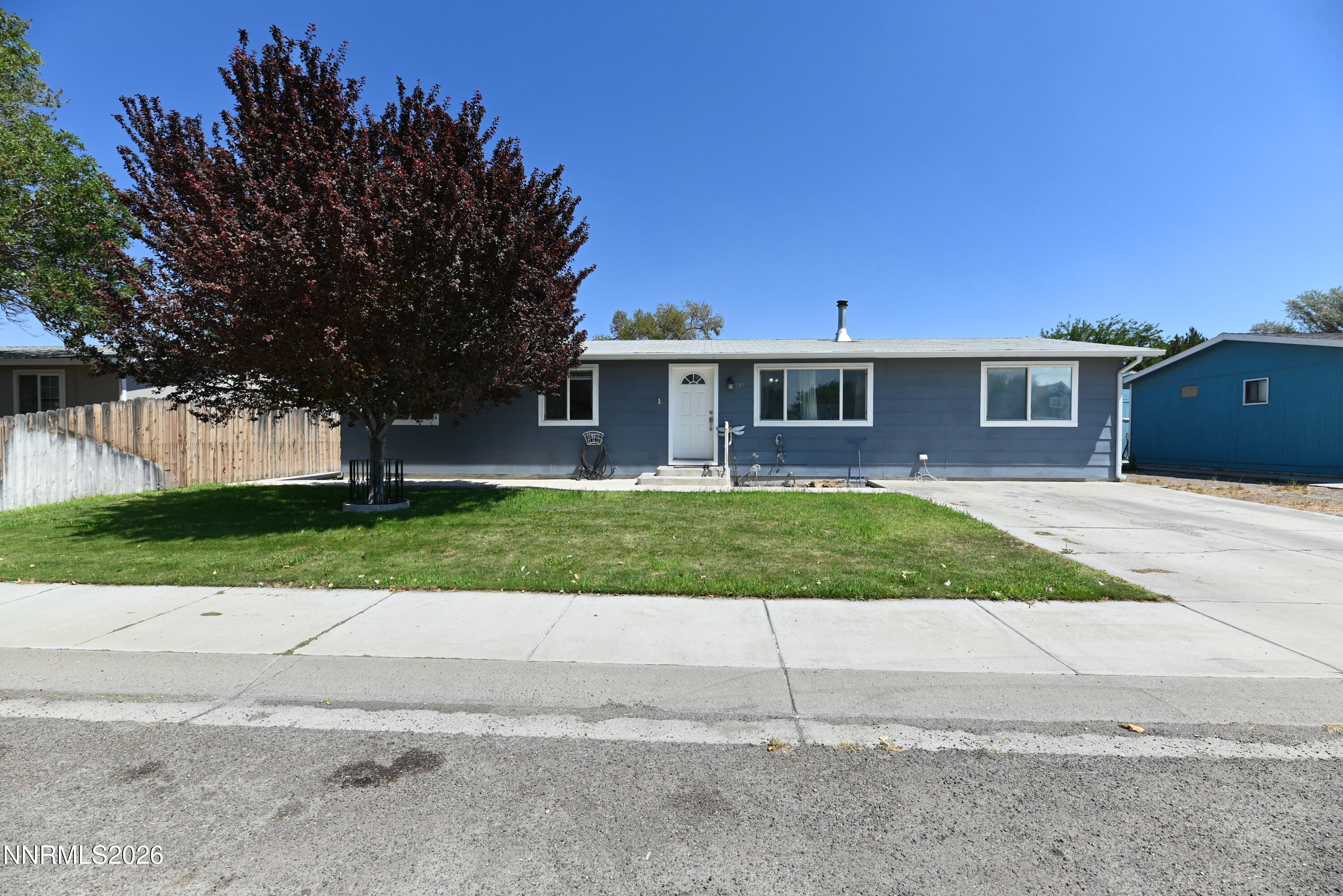 210 Willow Drive Property Photo 1