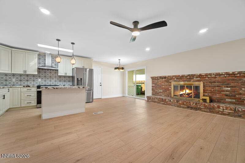 155 York Way Property Photo 5
