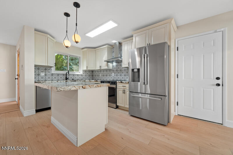 155 York Way Property Photo 6