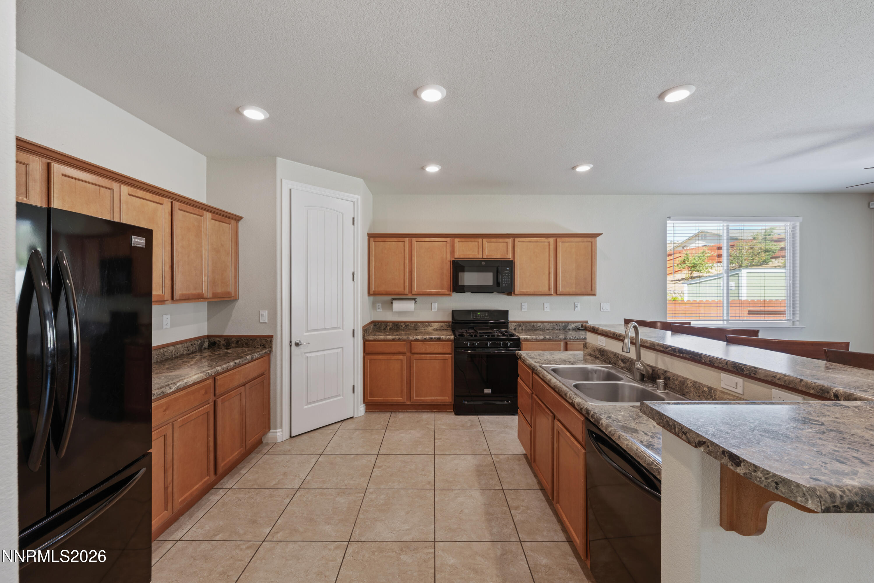 18212 Polar Bear Court Property Photo 5