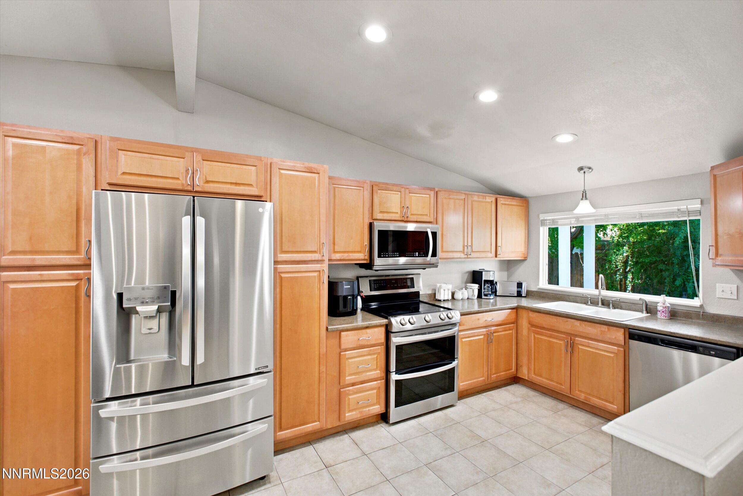 4400 Del Paso Drive Property Photo 7