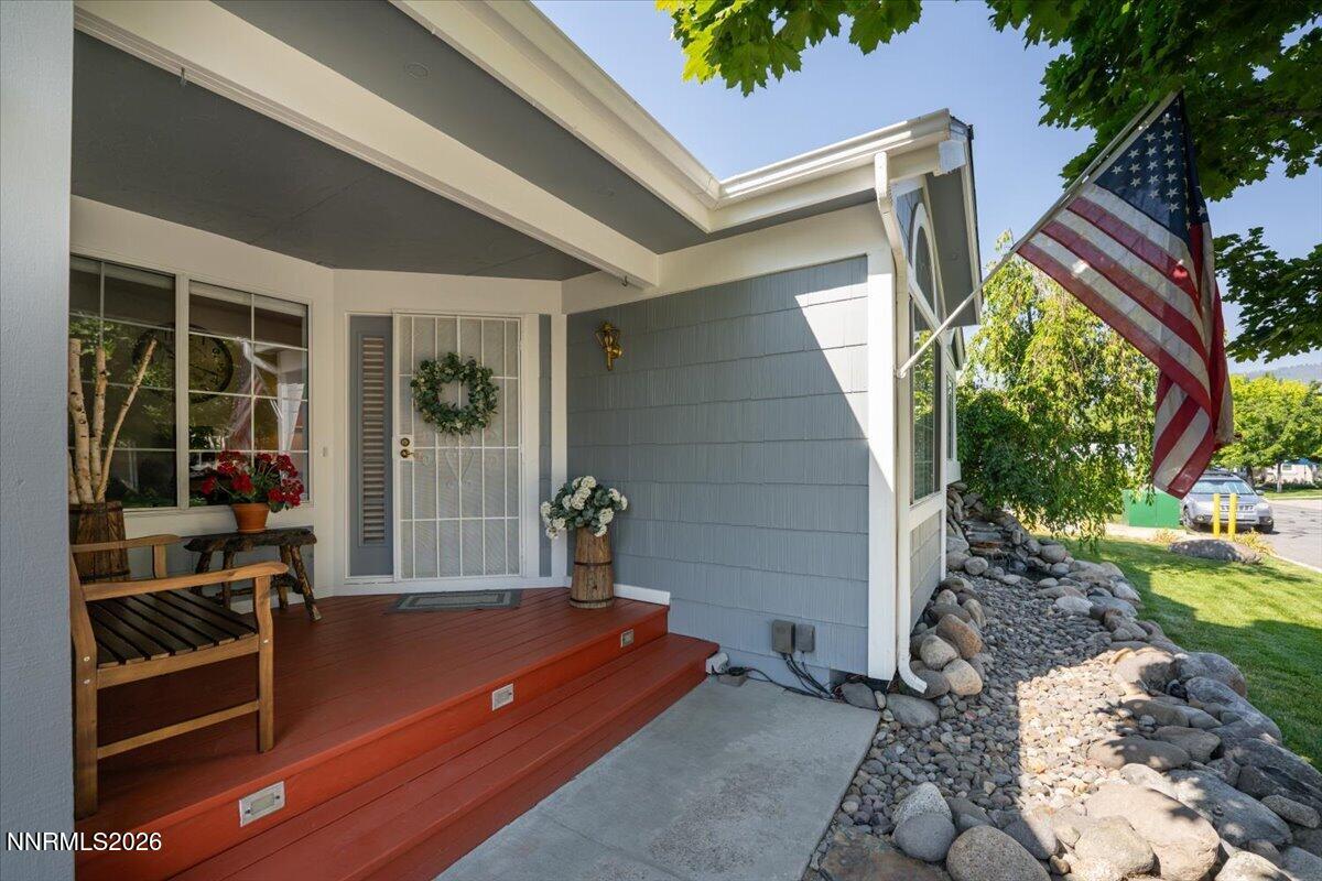 1960 Stoneridge Drive Property Photo 4