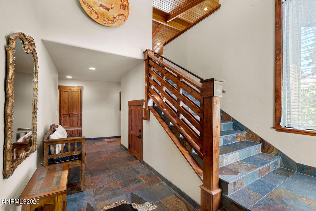 260010143 Property Photo 24