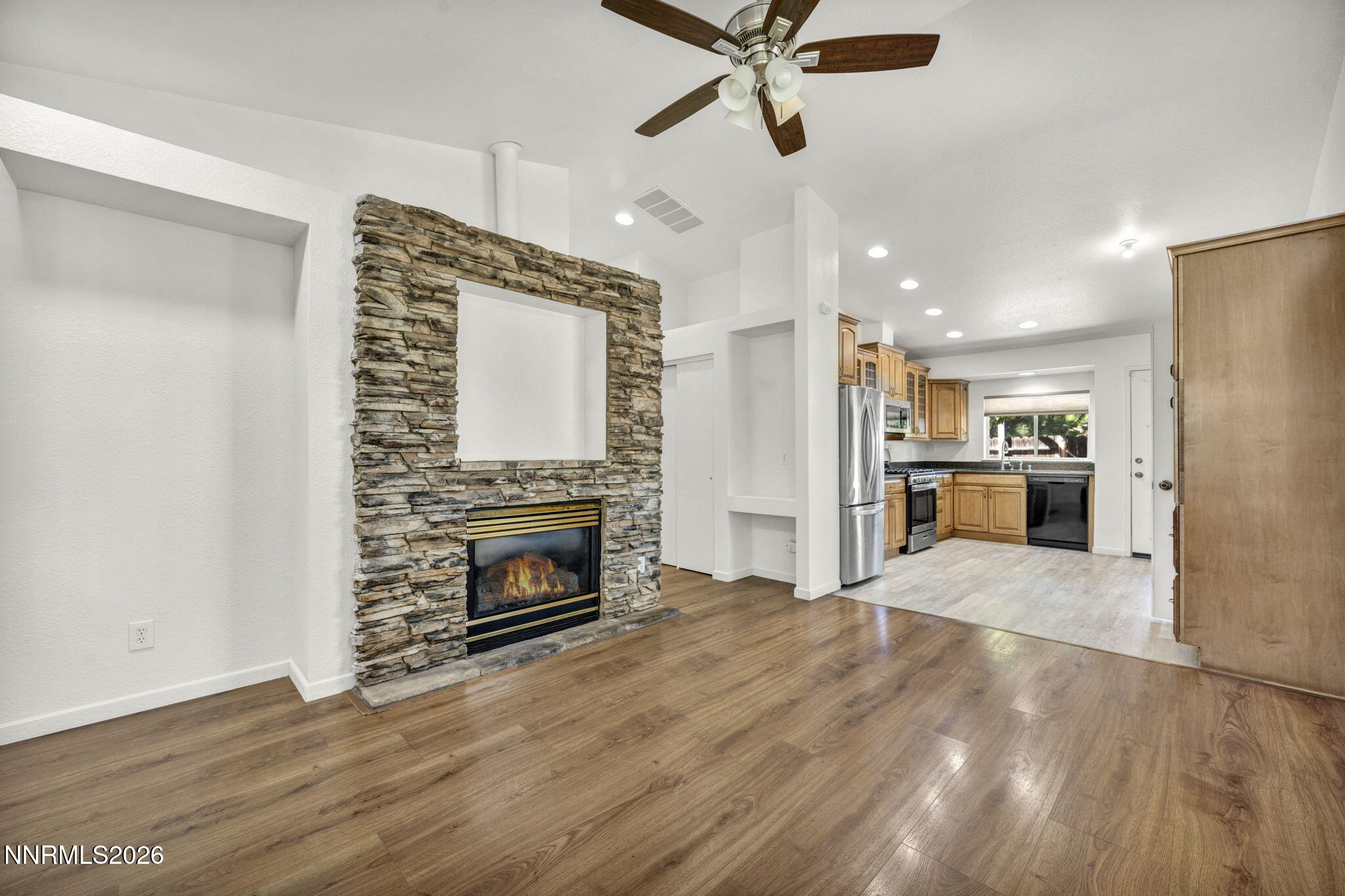 7553 Water View Way Property Photo 8