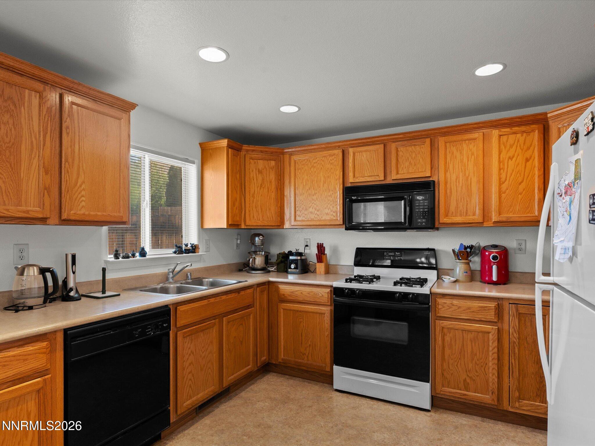 244 Walker Street Property Photo 10