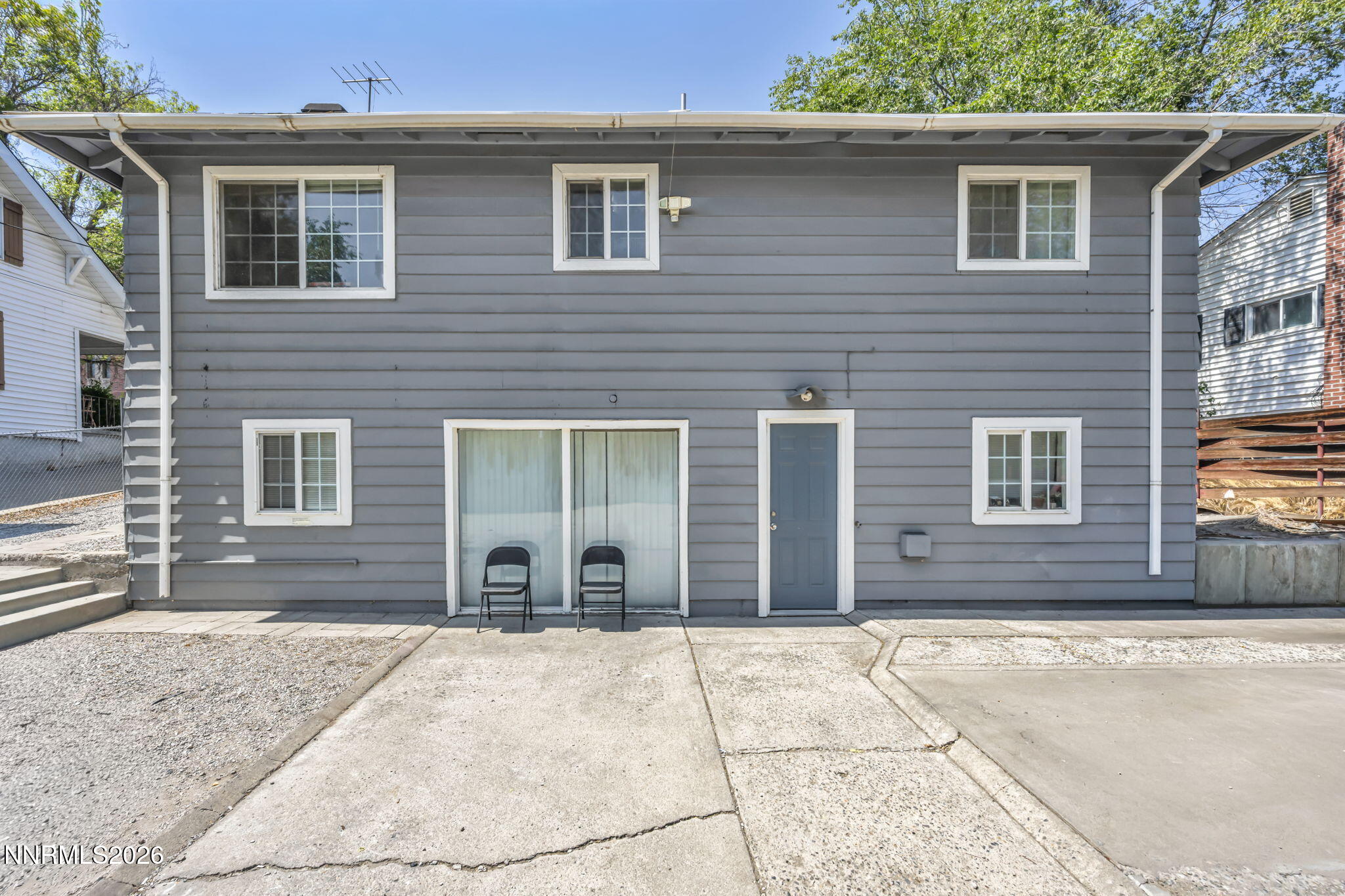 1130 Evans Avenue Property Photo 3