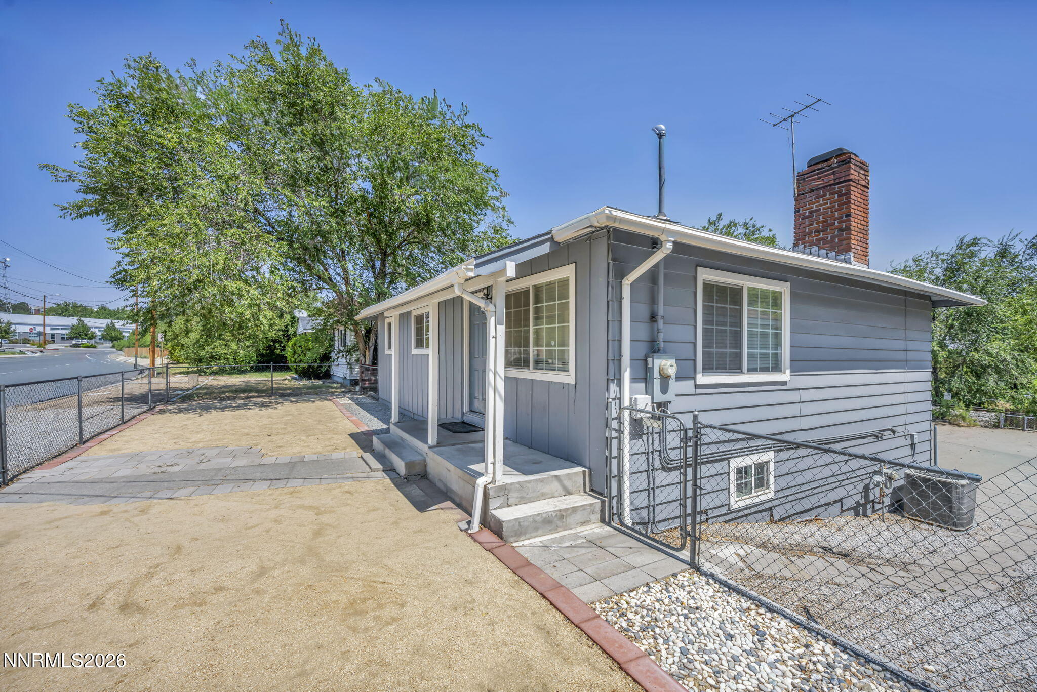 1130 Evans Avenue Property Photo 9