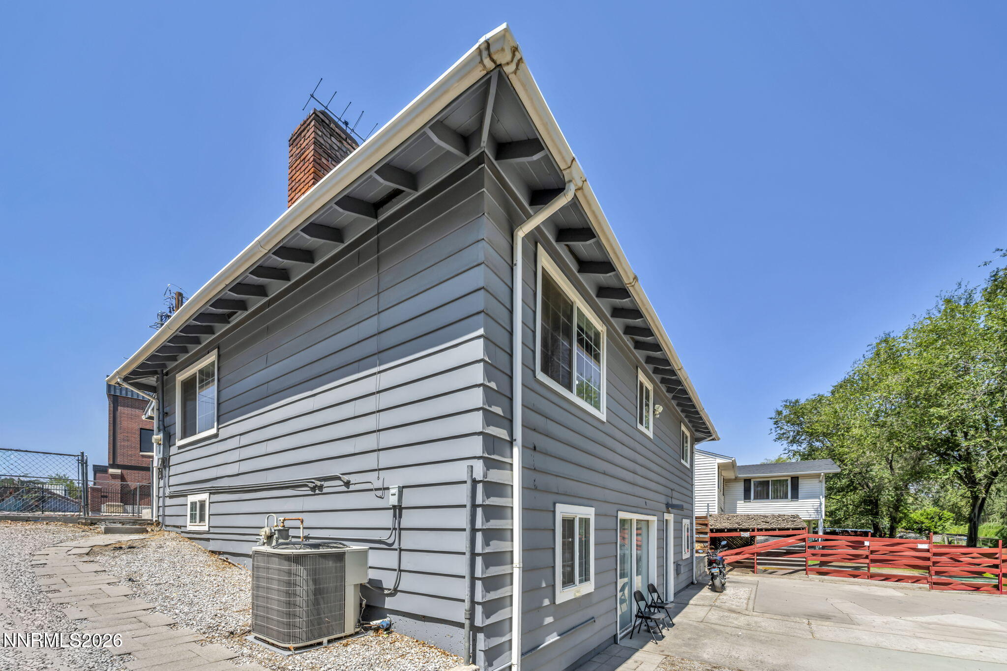 1130 Evans Avenue Property Photo 14