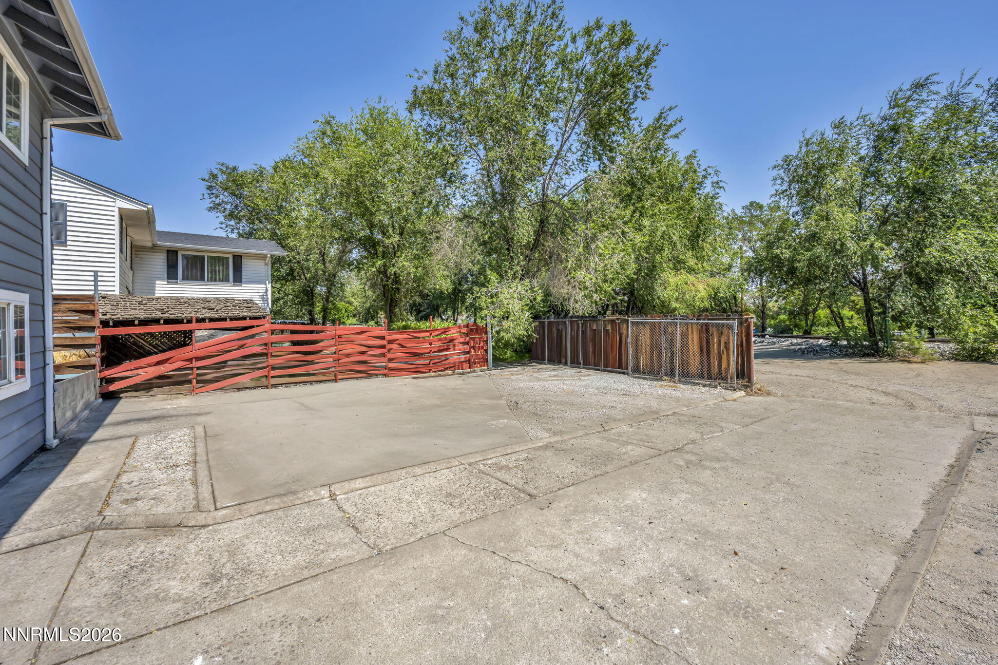 1130 Evans Avenue Property Photo 15