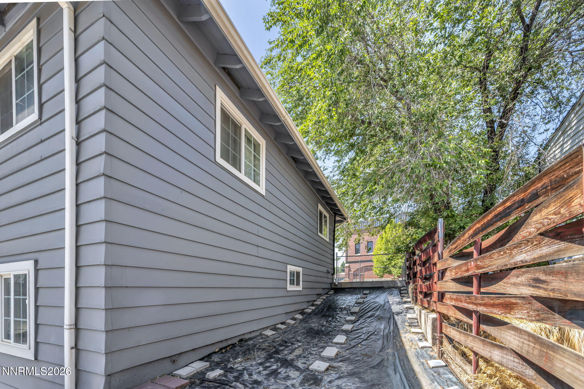 1130 Evans Avenue Property Photo 17