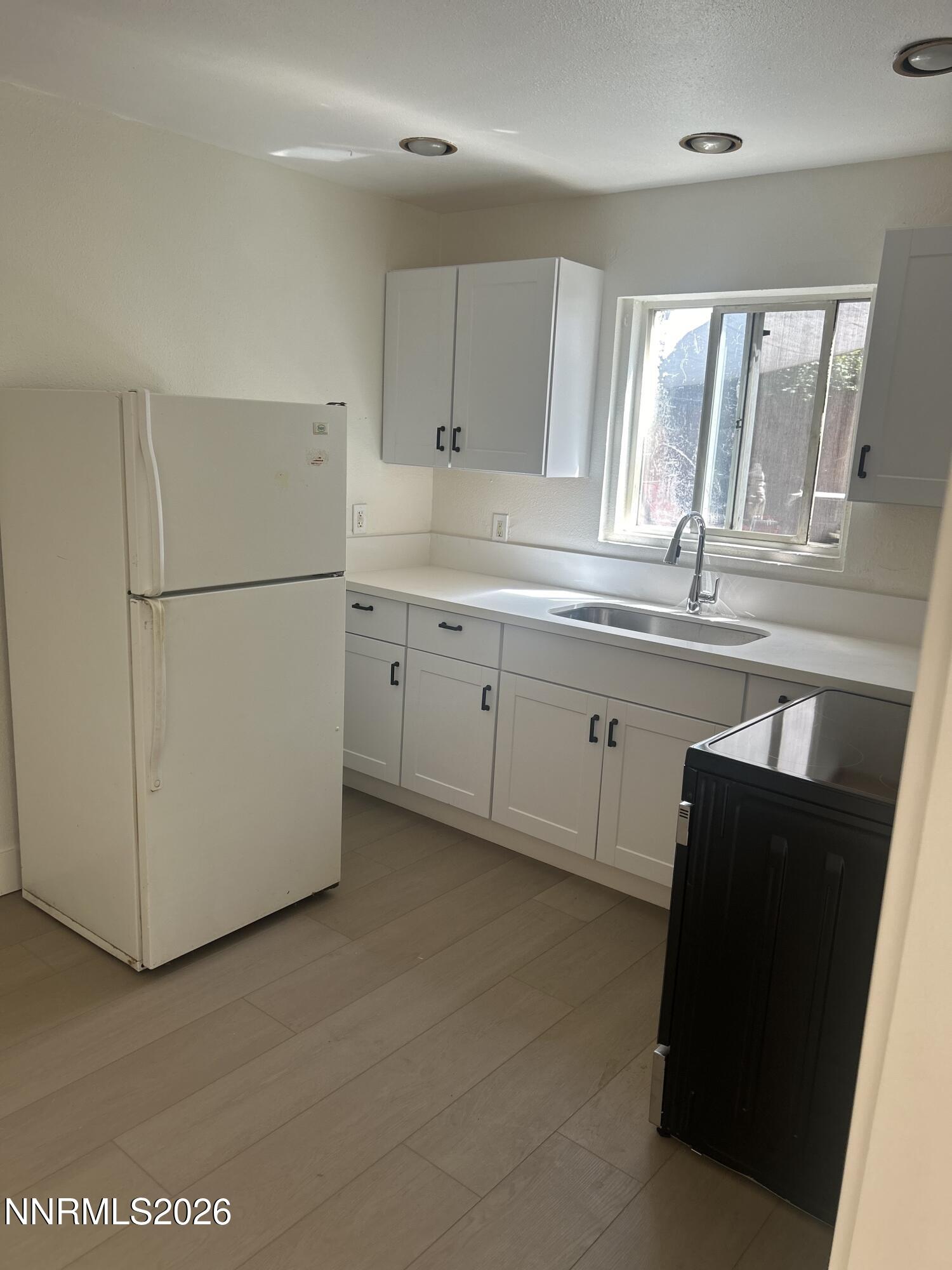 1650 A Street Property Photo 3