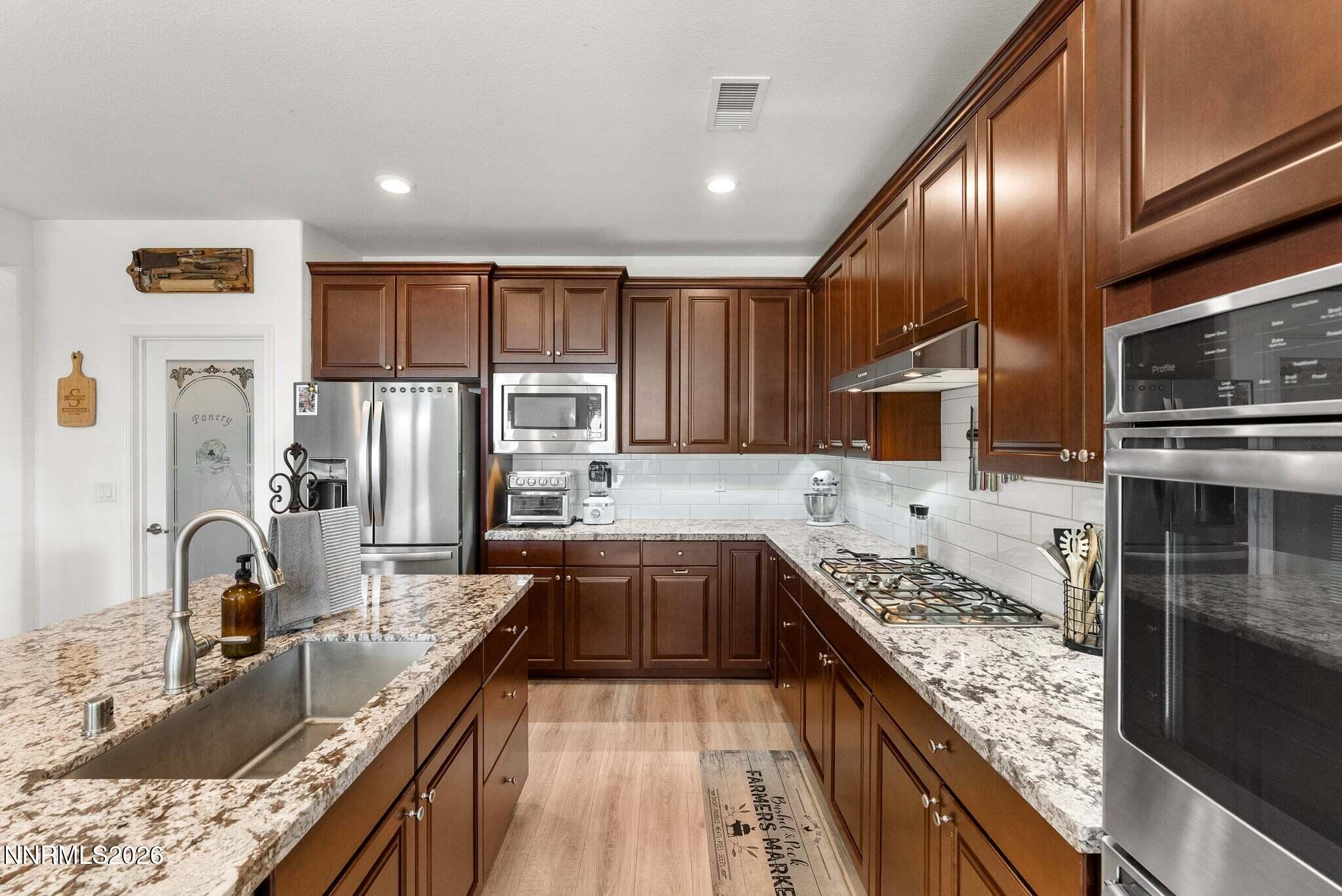 200 Noble Metal Court Property Photo 14