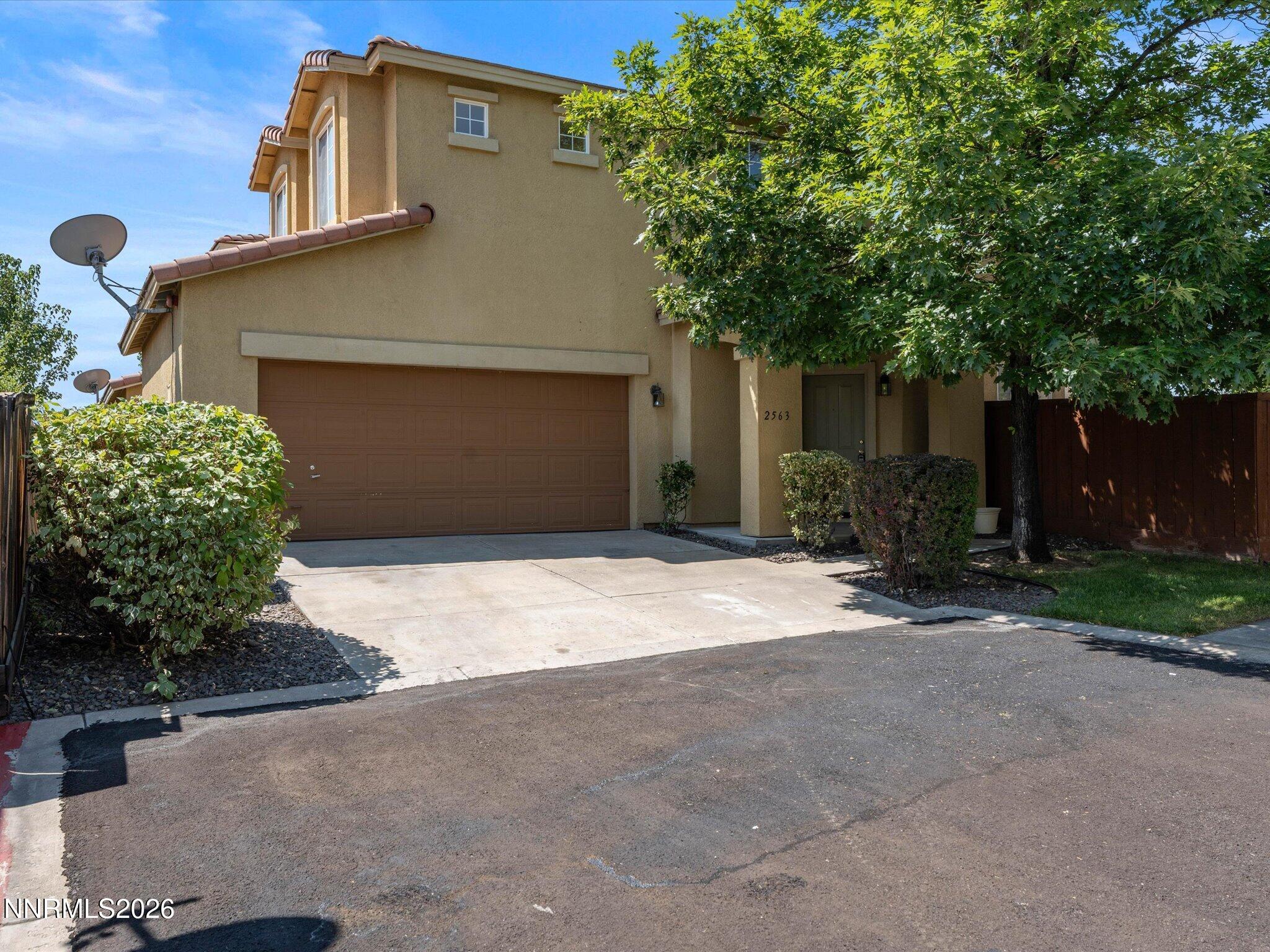2563 Napoli Drive Property Photo 4
