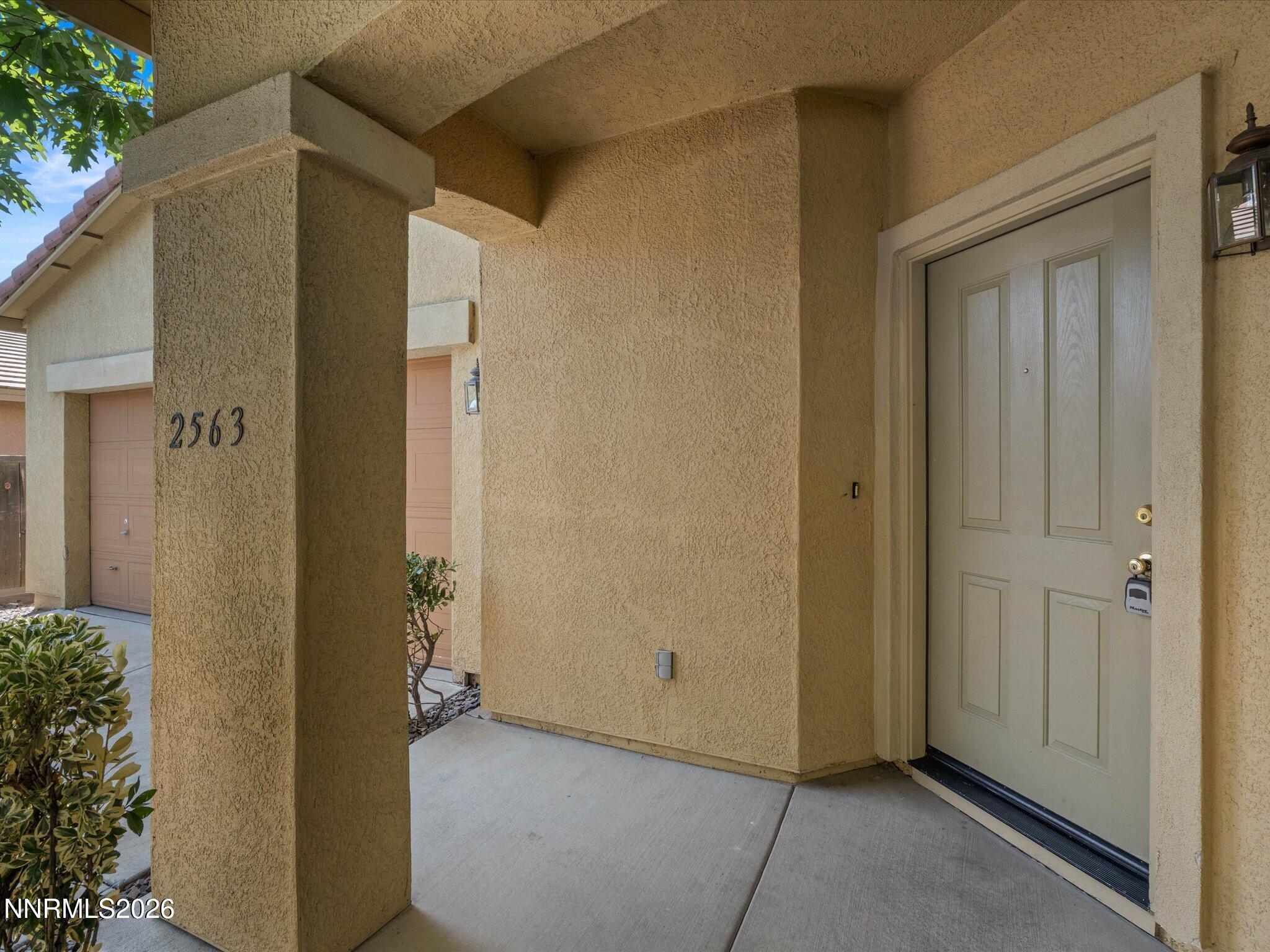 2563 Napoli Drive Property Photo 5