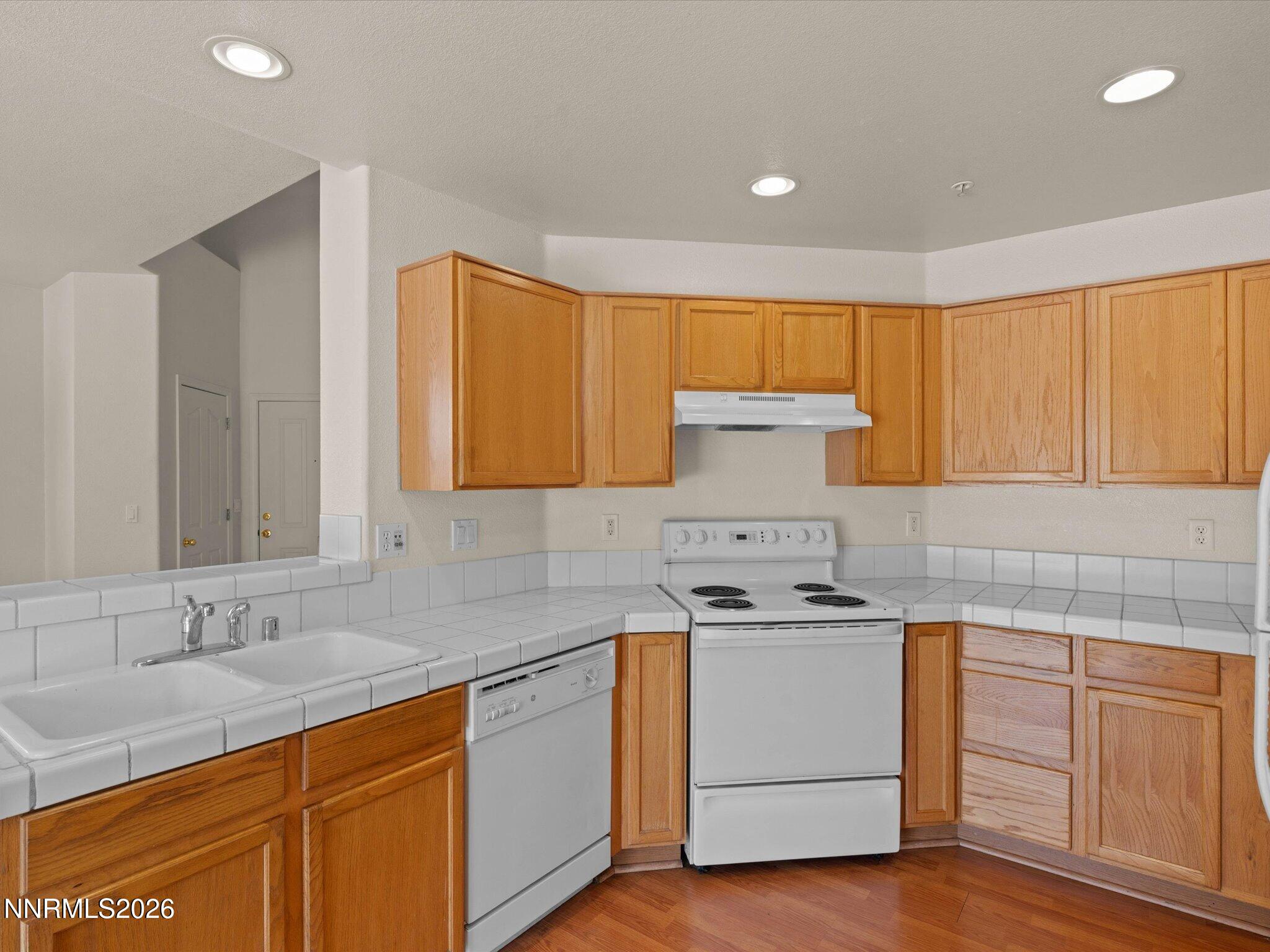 2563 Napoli Drive Property Photo 17