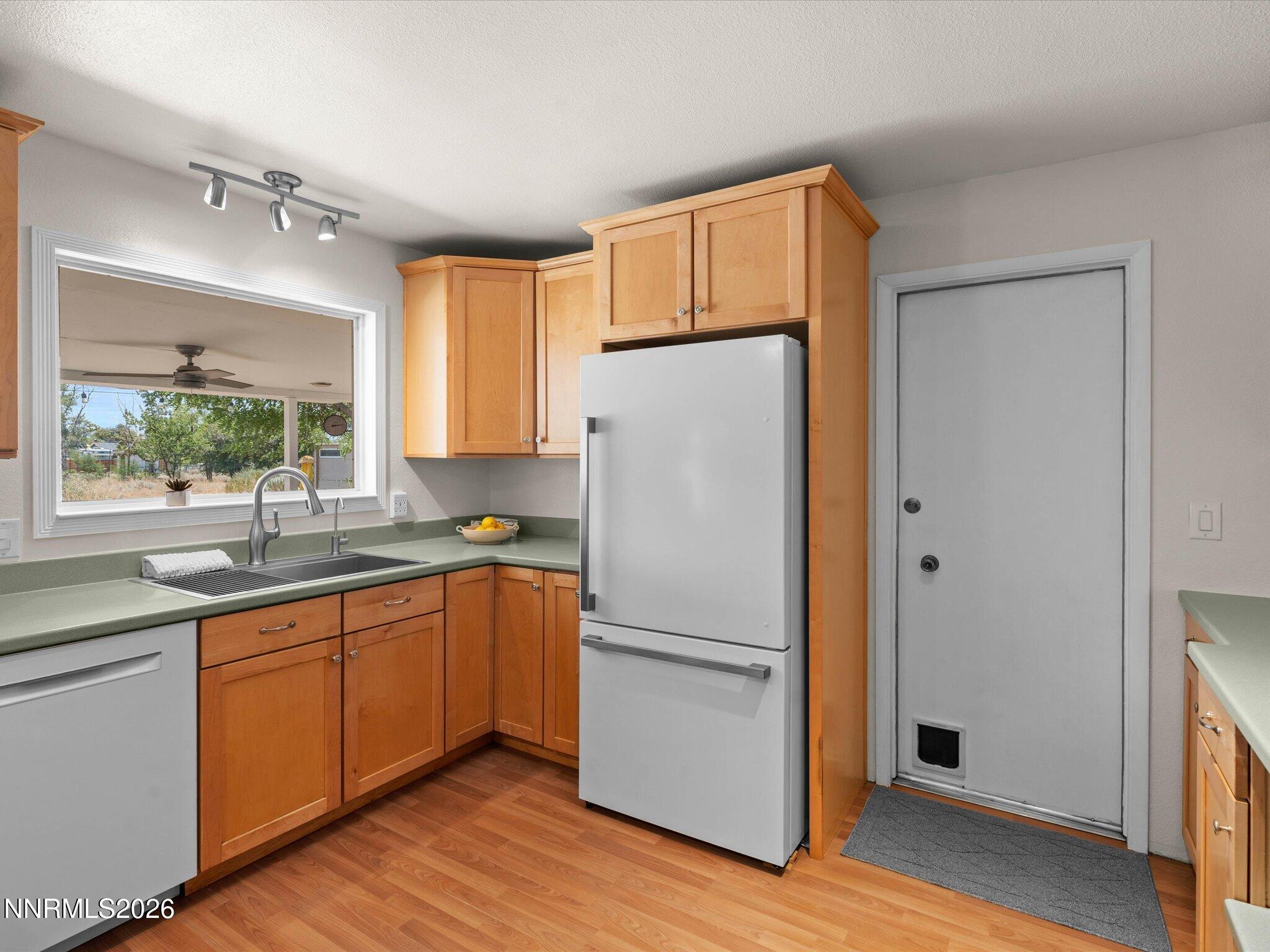 10 Bear Street Property Photo 20