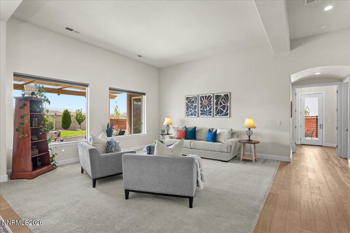20 Diamond Stream Court Property Photo 8