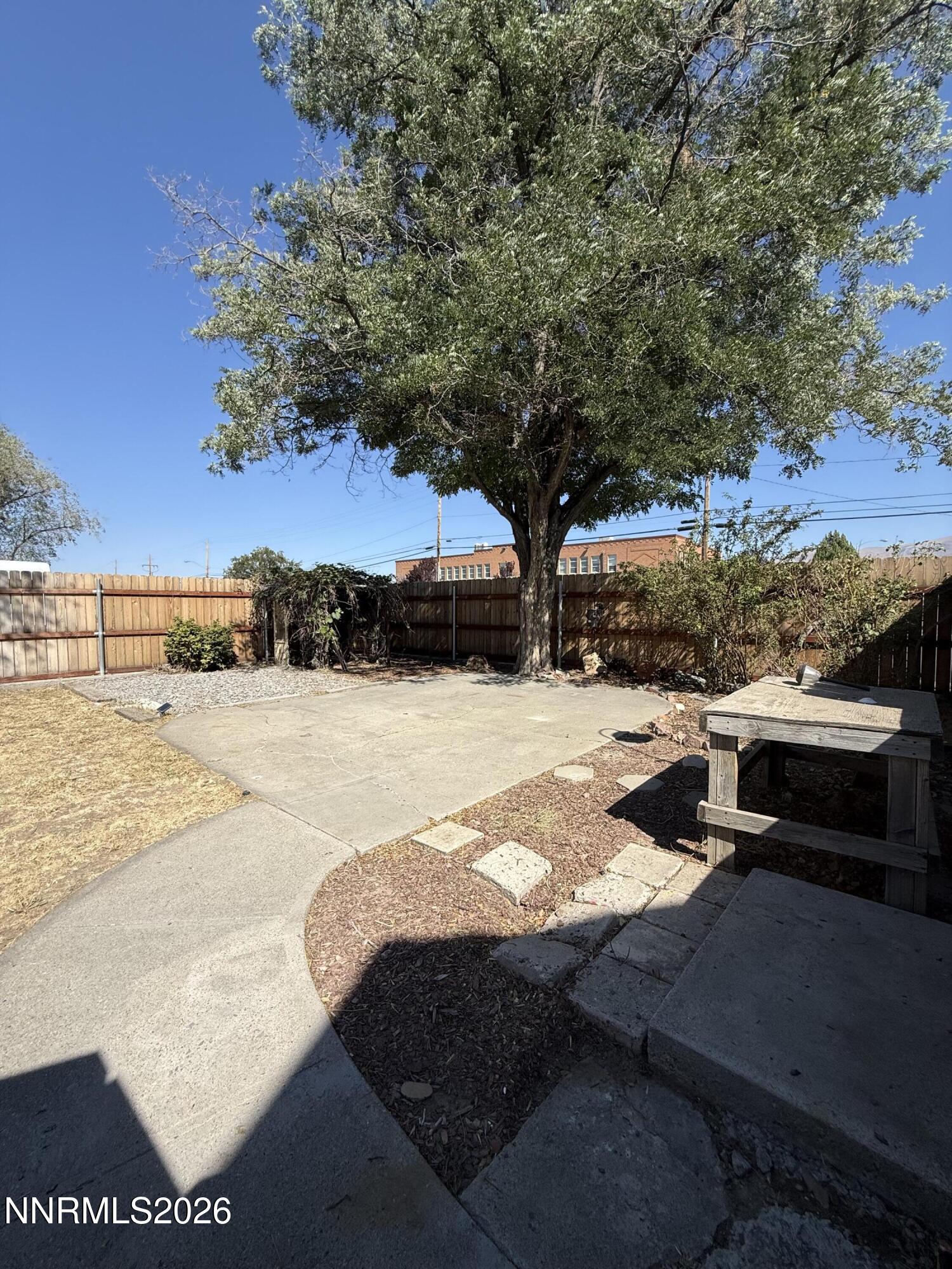 305 E 4th Street Property Photo 48